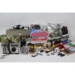 Hornby - Metcalfe - H&M - Lledo - Oxford - A quantity of railway modelling equipment including