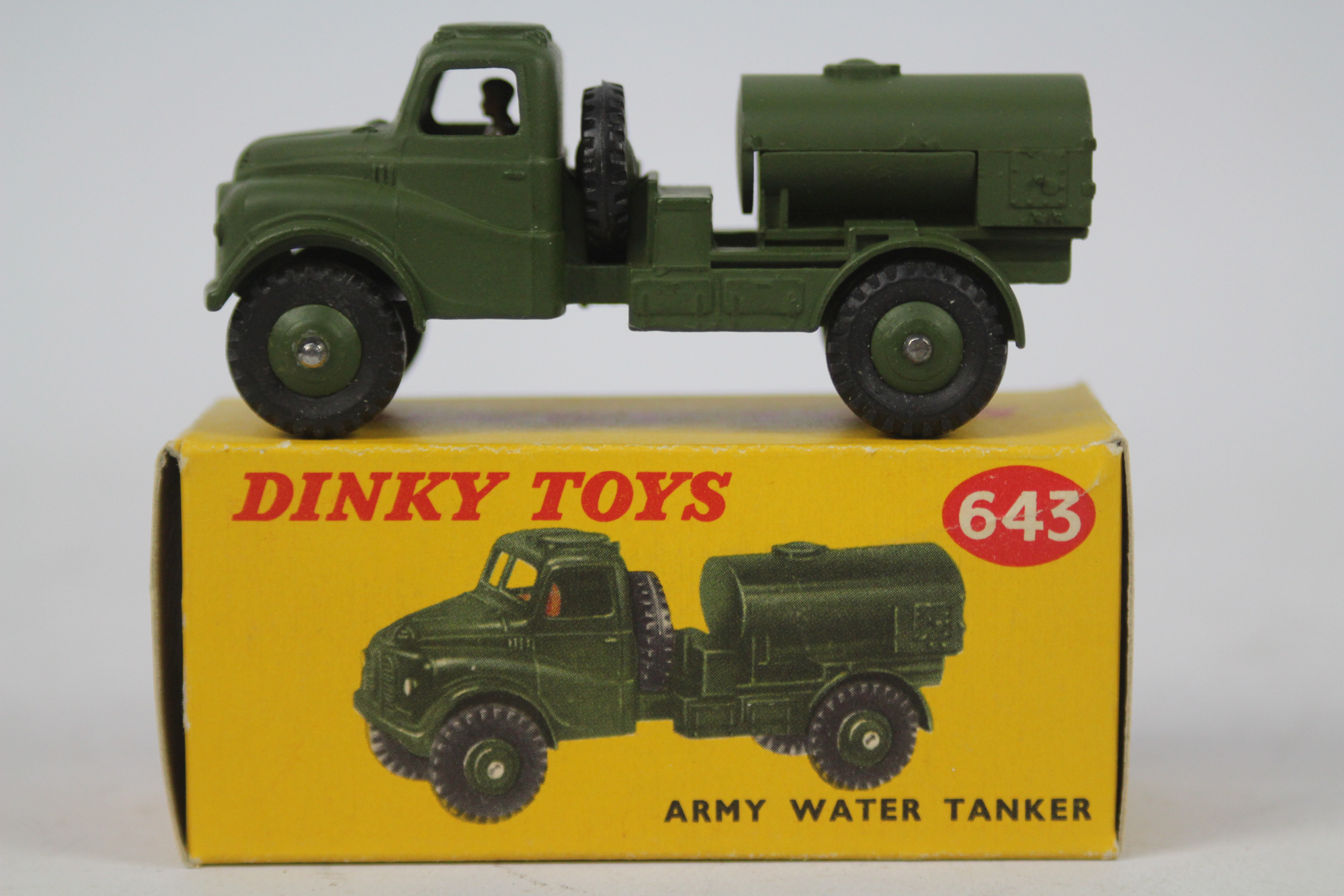 Dinky - Military - A boxed Army Water Tanker # 643.