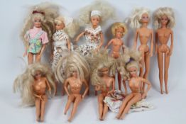Mattel - Cudy - Other - A group of 10 unboxed mainly Barbie dolls.