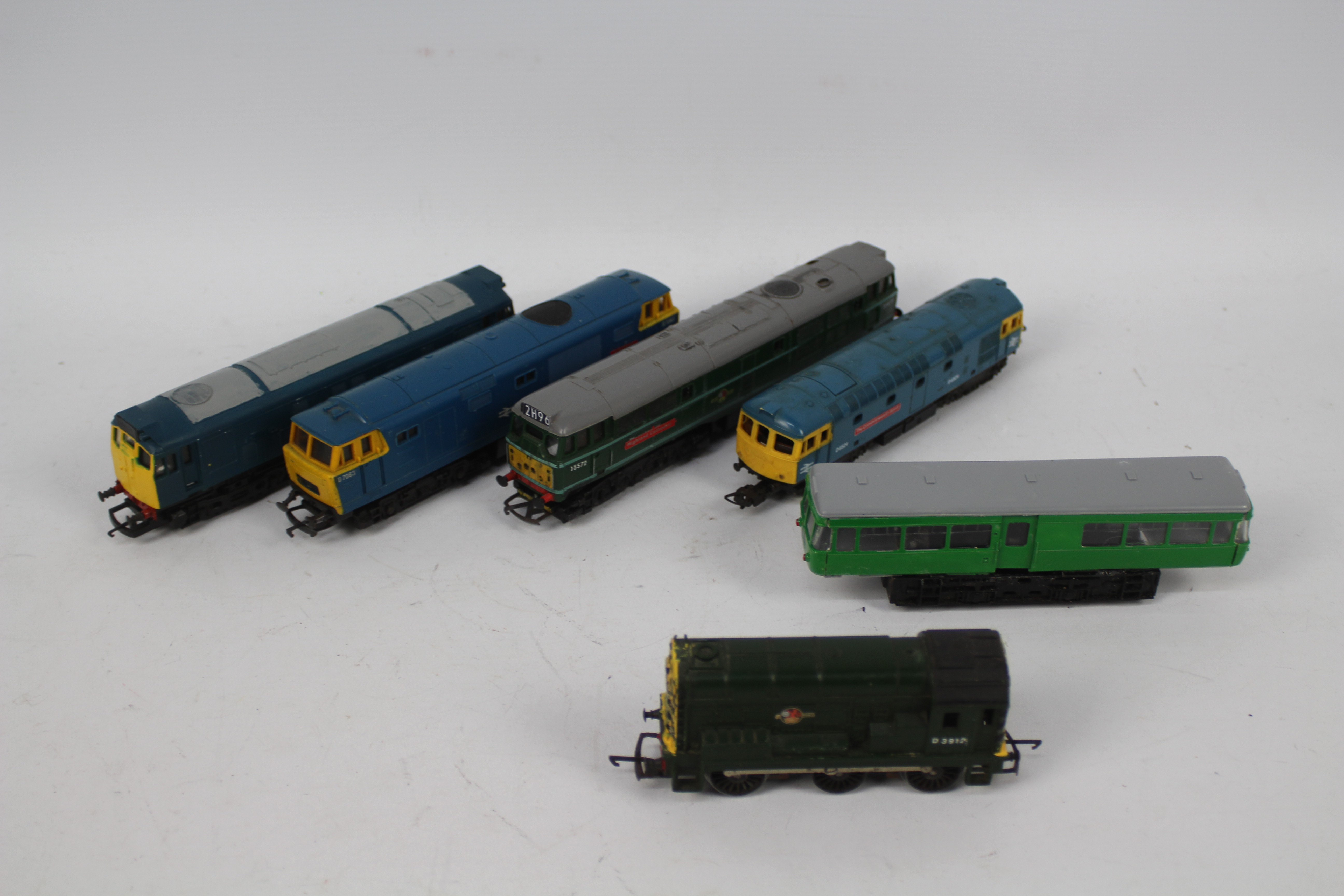 Hornby - Lima - 6 x unboxed OO gauge locos including Class 31 Diesel D5572, Class 35 Diesel D7063,