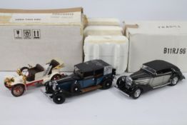 Franklin Mint - 3 x vehicles in 1:24 scale, a 1:24 scale Rolls Royce Phantom I,