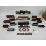 Hornby, Bachmann, Del Prado, Peco, Tri-ang, Trix, Other - 23 x OO gauge, N gauge,