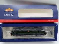 Bachmann - an OO gauge 21DCC model class 42 diesel locomotive, 'Hermes' running no D823, green,