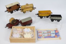 Hornby Meccano tin plate train wagons,