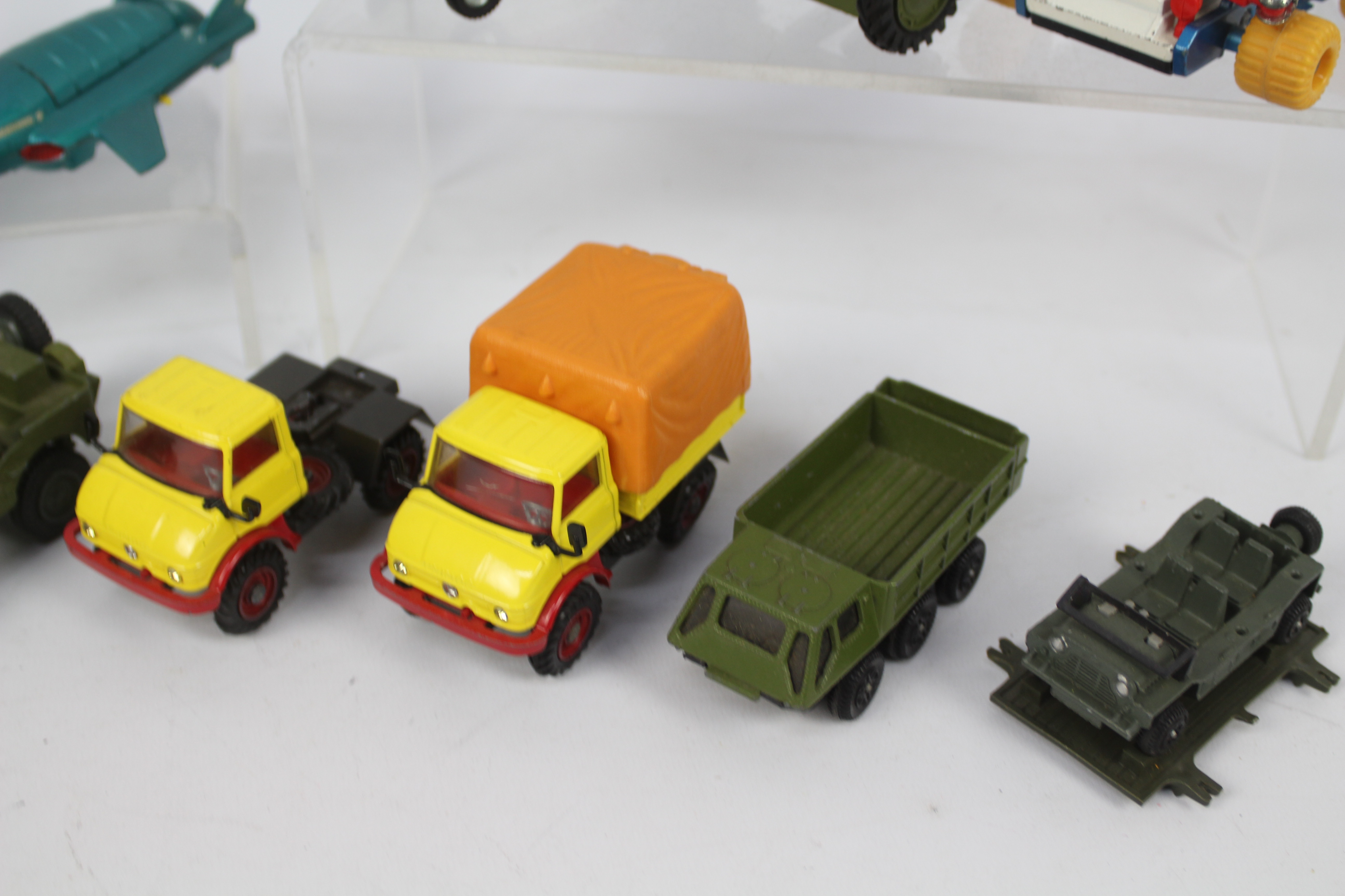 Dinky Toys - Corgi Toys - Approx 13 loose die cast models to include: Dinky Toys Thunderbird 2 and - Image 5 of 6