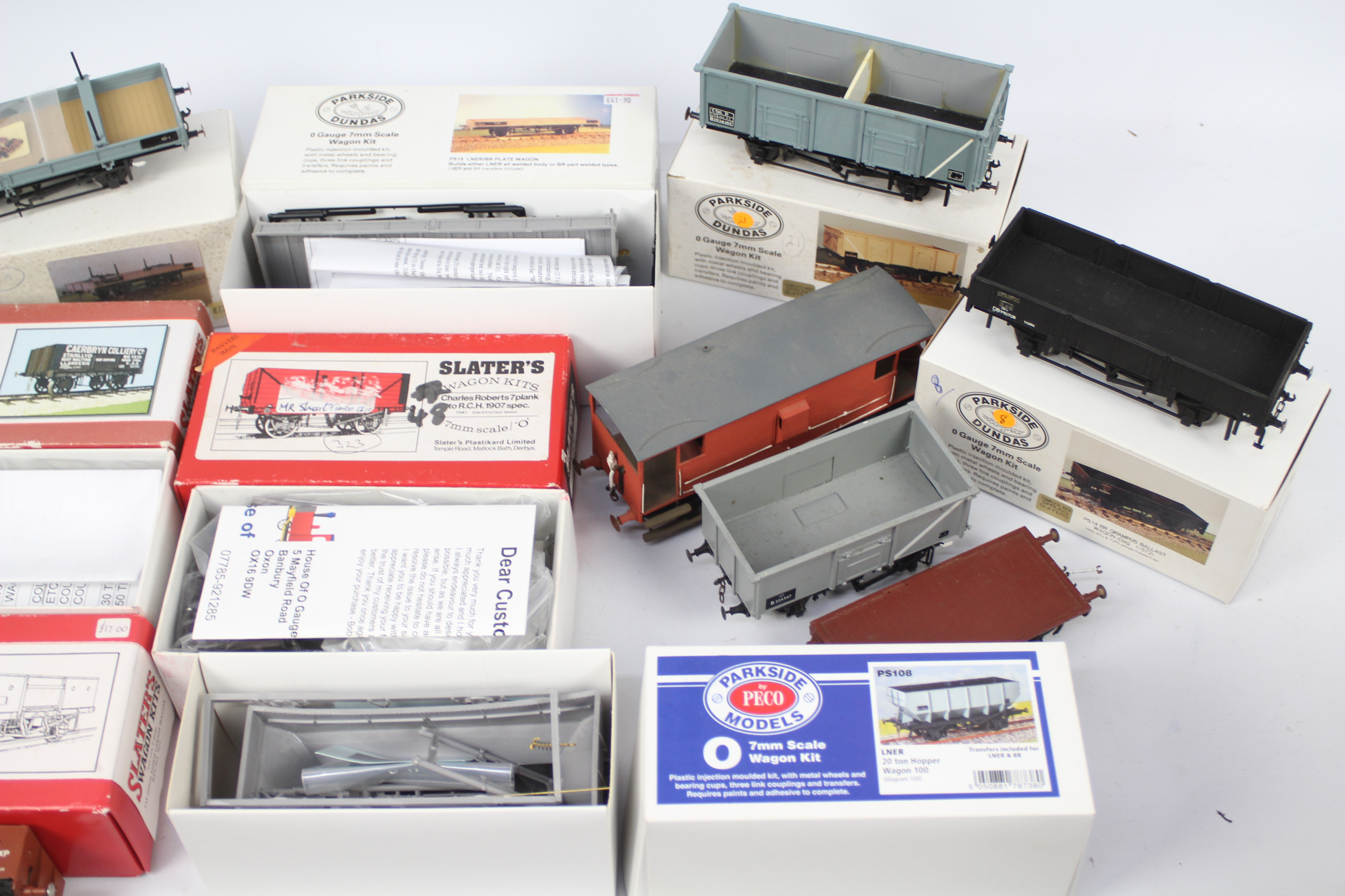 Slater's - Parkside Dundas - 8 x boxed and 3 x unboxed O gauge rolling stock model kits, - Image 3 of 3