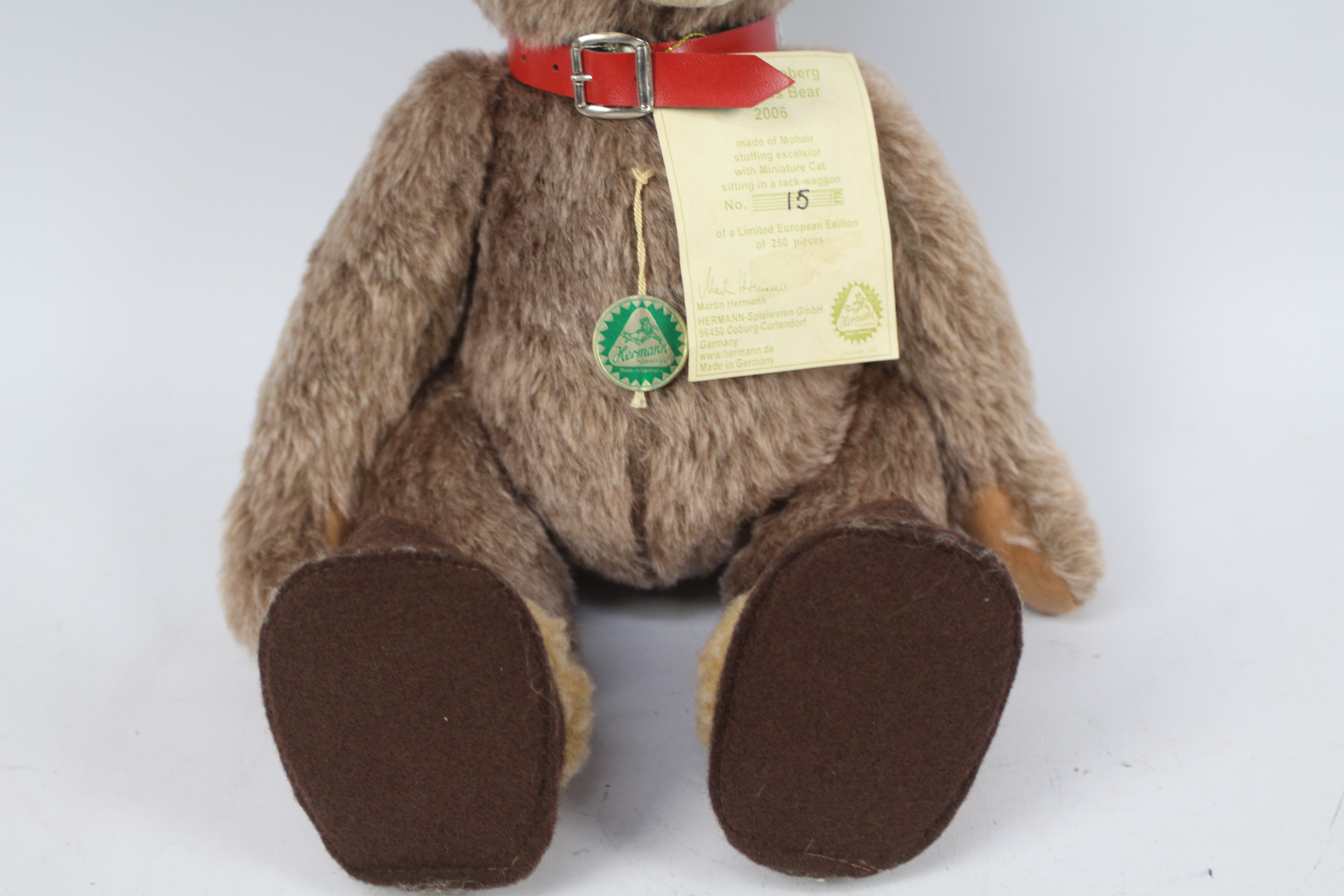 Hermann Bear - A Hermann made limited edition teddy bear 'Sonneberg Museums Bear 2006'. - Image 3 of 6