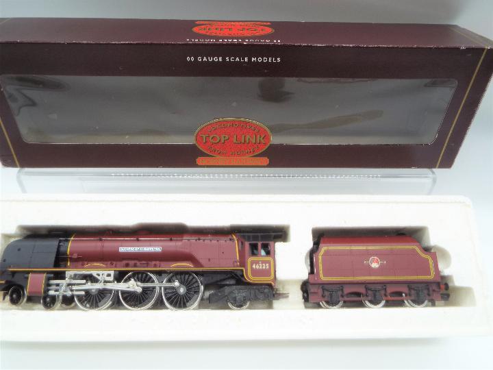 Hornby Top Link - an OO gauge model Princess Coronation class 4-6-2 locomotive and tender 'Duchess