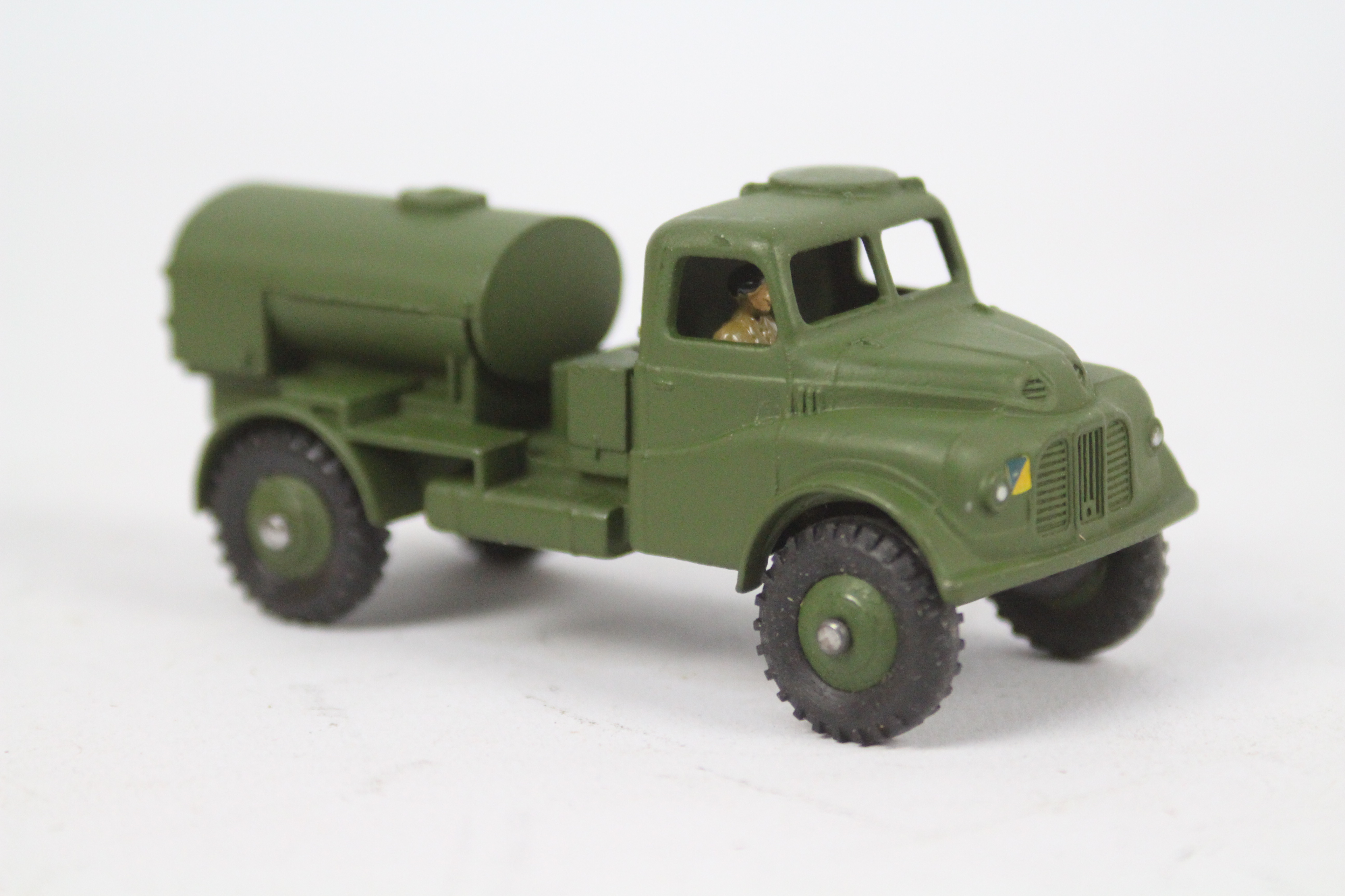 Dinky - Military - A boxed Army Water Tanker # 643. - Image 3 of 3