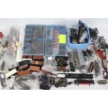 Airfix - Hornby - Bachmann - A large quantity of OO gauge loco and rolling stock used spare parts