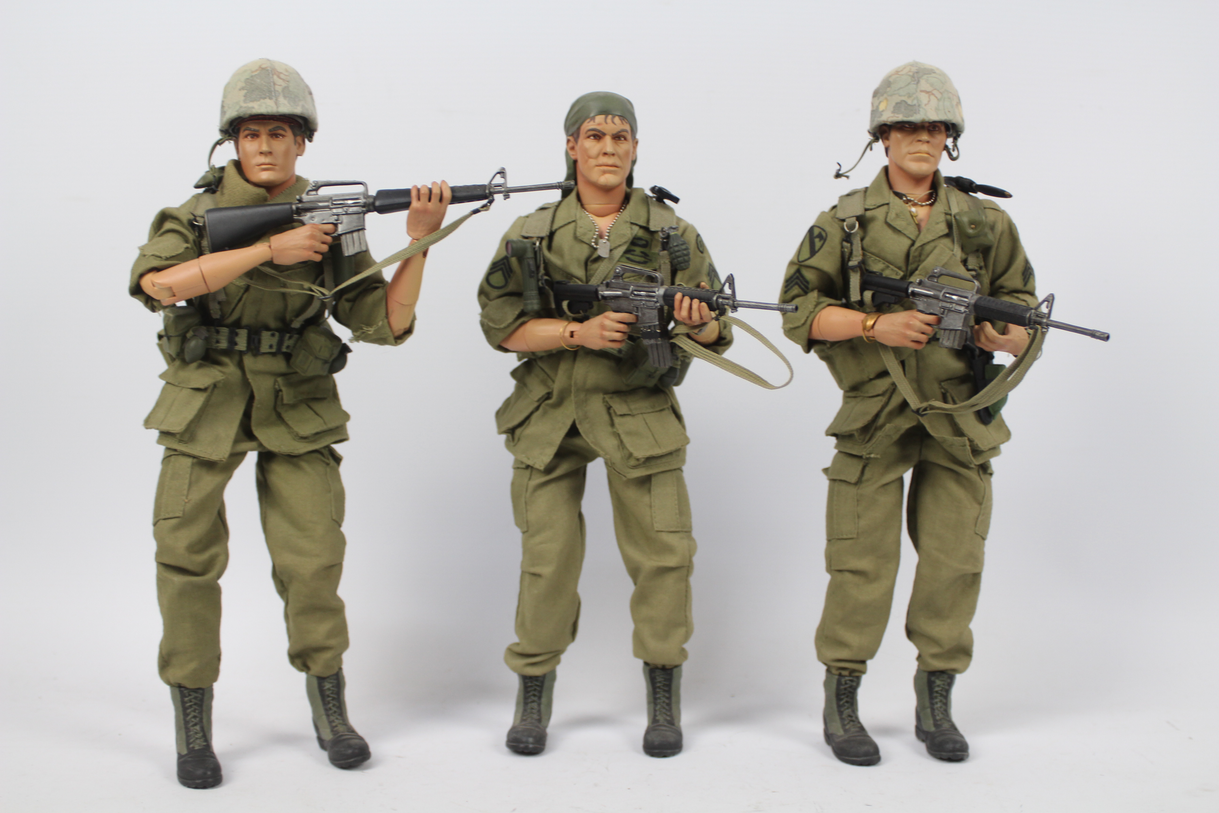 Sideshow Collectibles - Three unboxed 1:6 scale action figures from Sideshows 'Platoon' series,