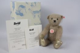 Steiff - A boxed limited edition Steiff bear "Bellamy" in beige mohair and wool,