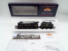 Bachmann - an OO gauge DCC Ready model Jubilee class 4-6-0 locomotive and tender, running no 45562,