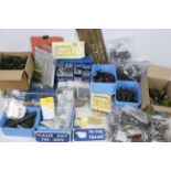 Tri-ang - Peco - A quantity of railway modelling items and equipment including a box of fencing,