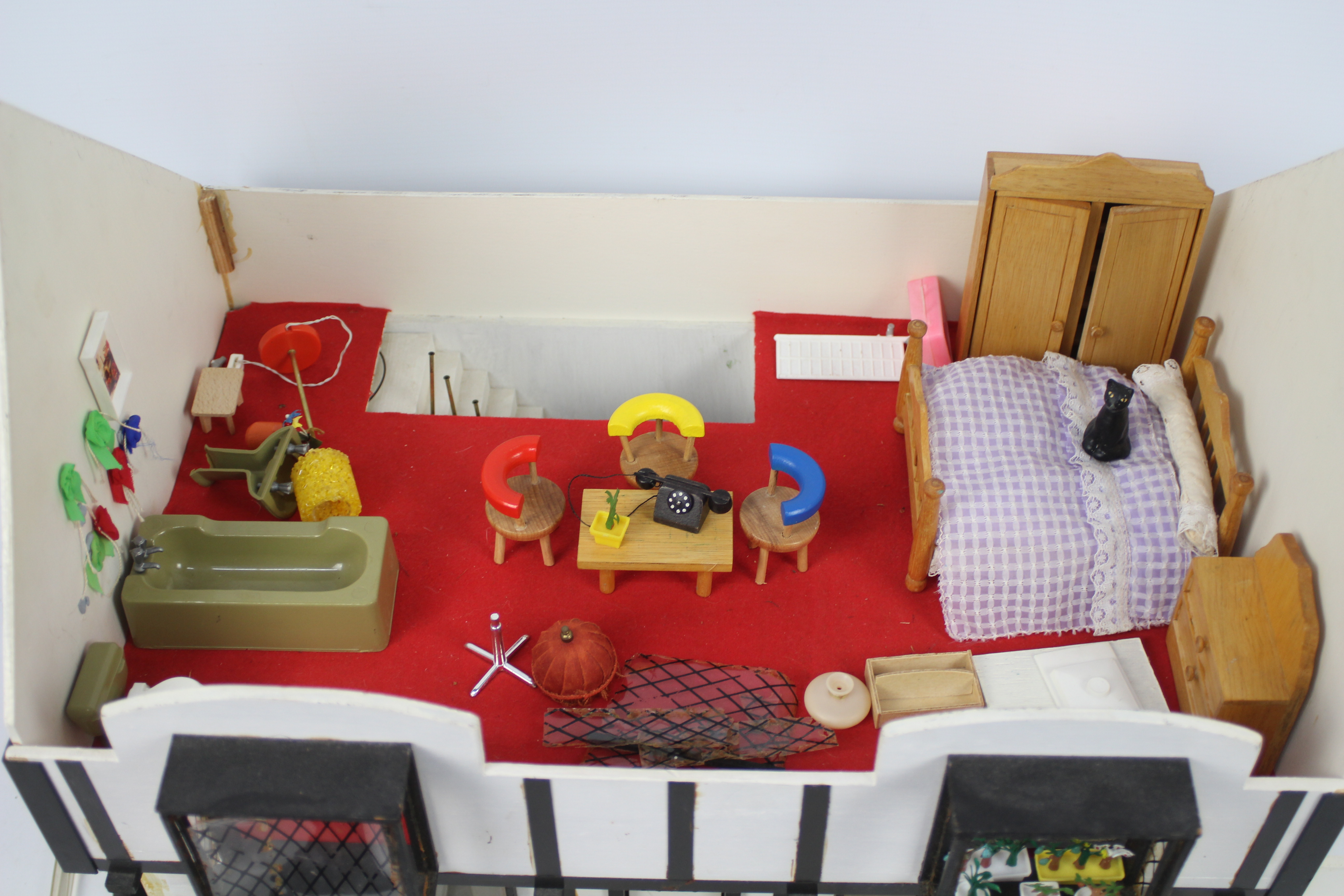 Dolls house - A home made, wooden, thatched, dolls house with electricity fittings for lights. - Image 3 of 4