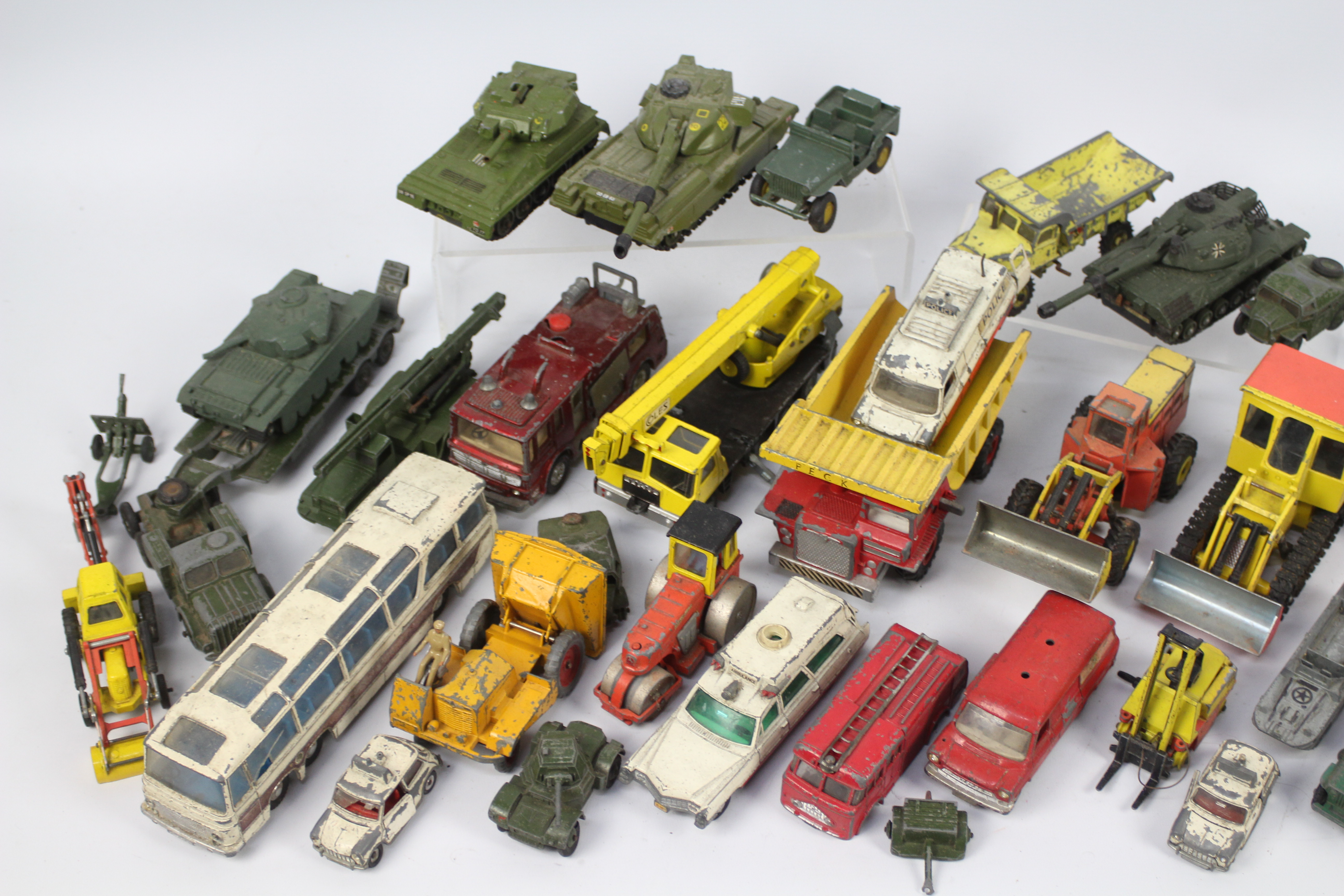 Dinky Toys - In excess of 20 loose Dinky Toys in playworn condition to include: DUKW Amphibian, - Image 2 of 4