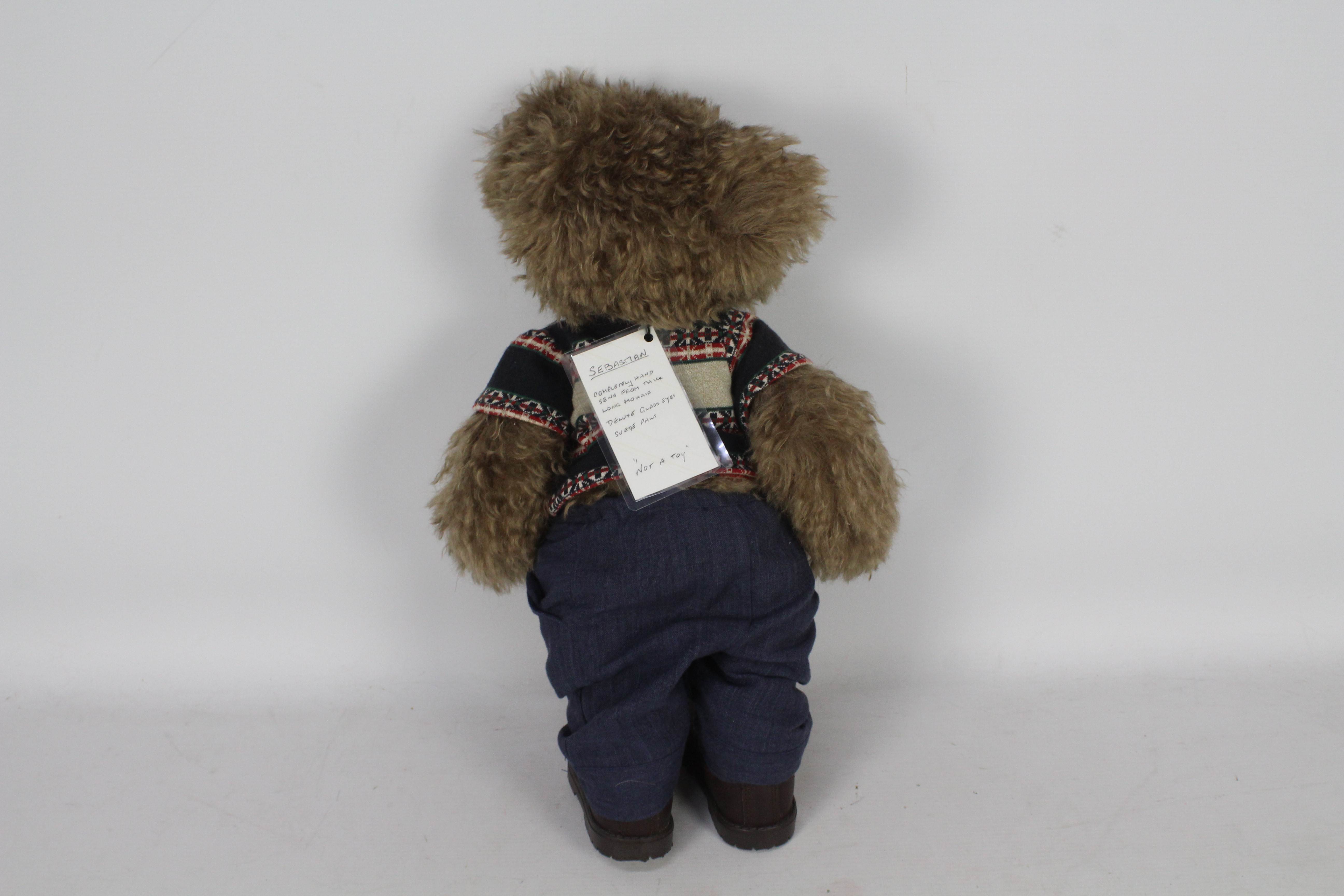 Bears by Pat Morris - A brown-coloured mohair teddy bear named 'Sebastian'. - Image 13 of 14