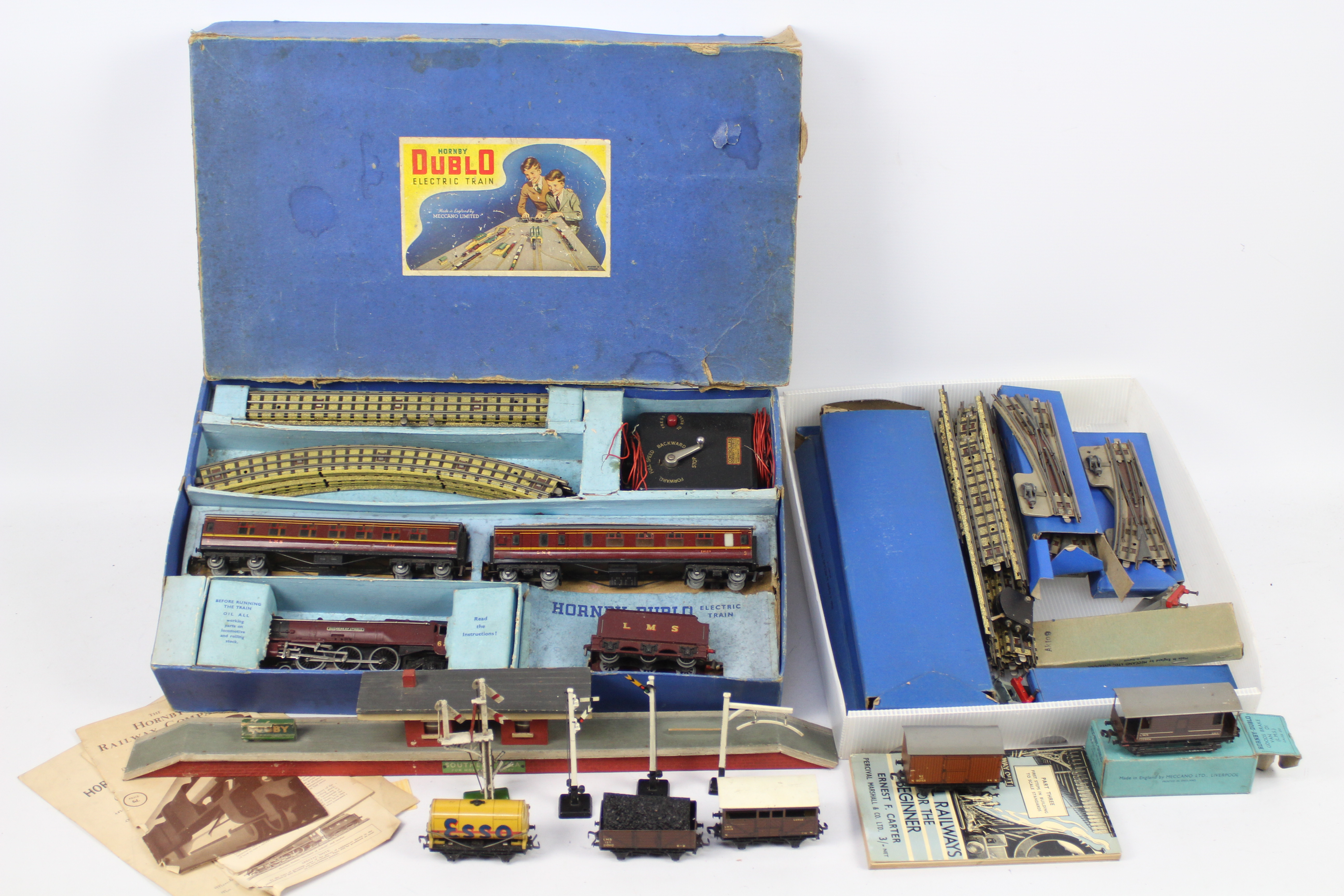 Hornby Dublo - A boxed Hornby Dublo 3 Rail EPD2 electric OO gauge LMS Passenger OO gauge Electric - Image 4 of 8