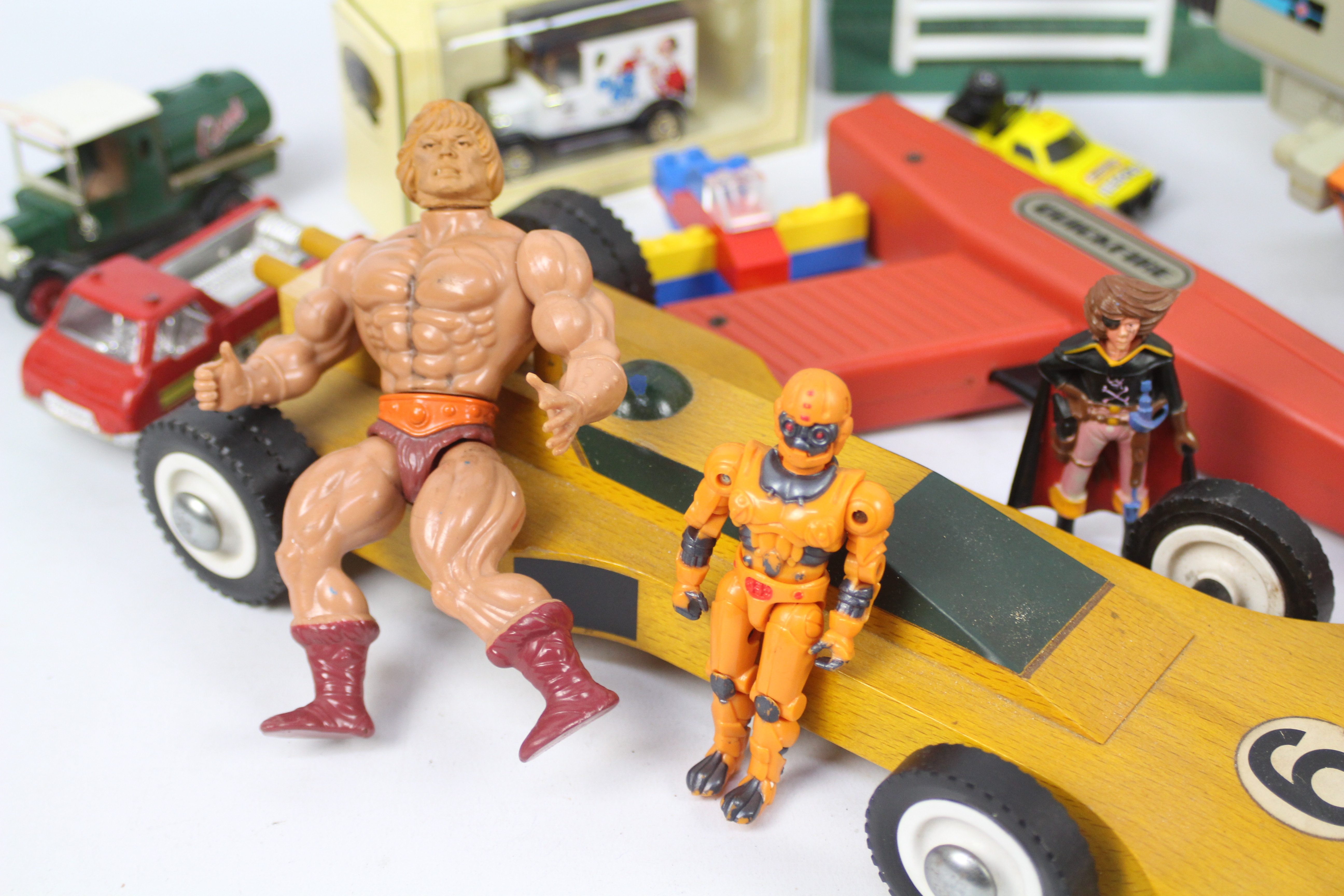 Marx - Mattel - LJN - Others - A collection of vintage toys and action figures. - Image 2 of 10