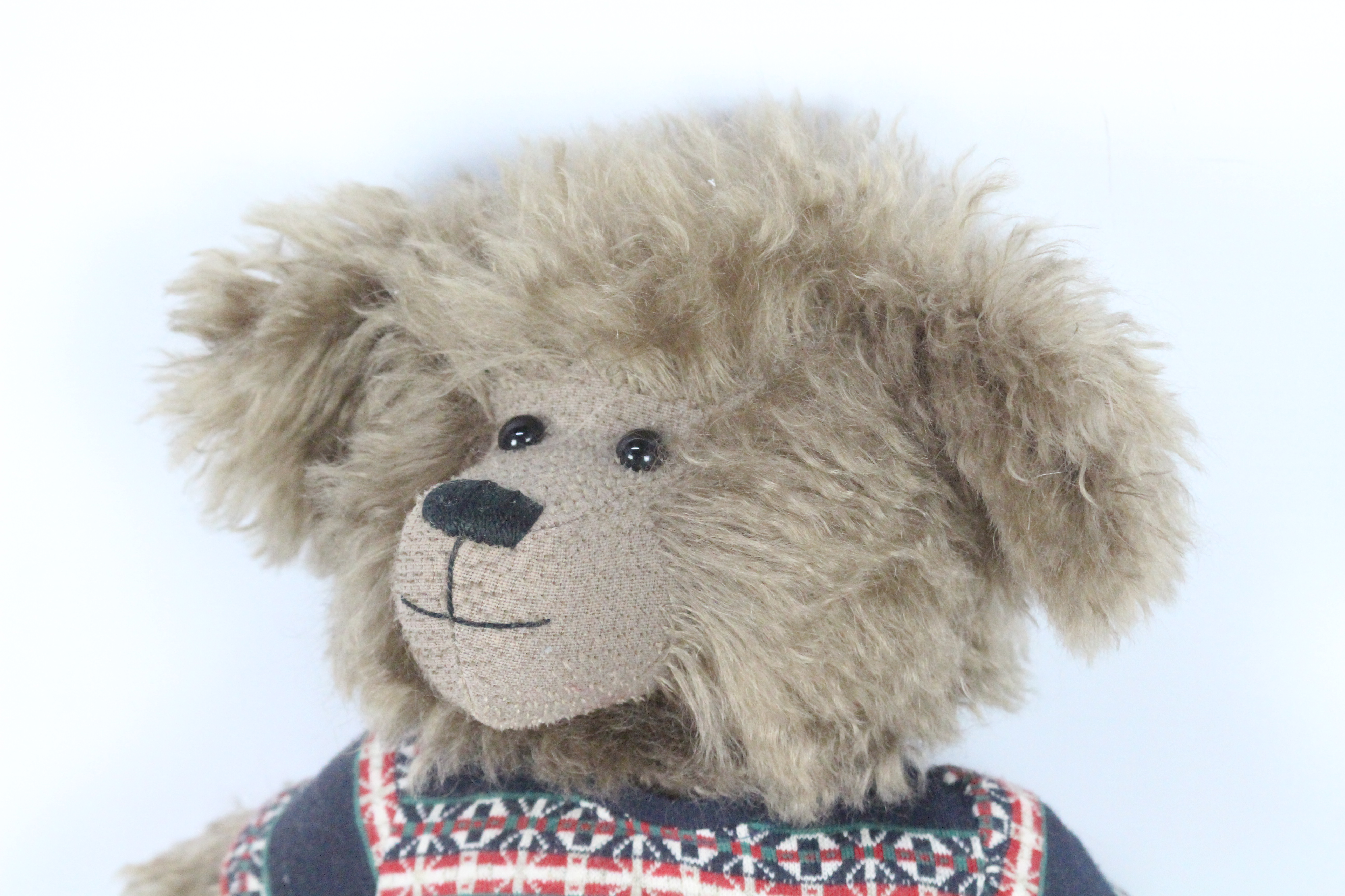 Bears by Pat Morris - A brown-coloured mohair teddy bear named 'Sebastian'. - Image 10 of 14