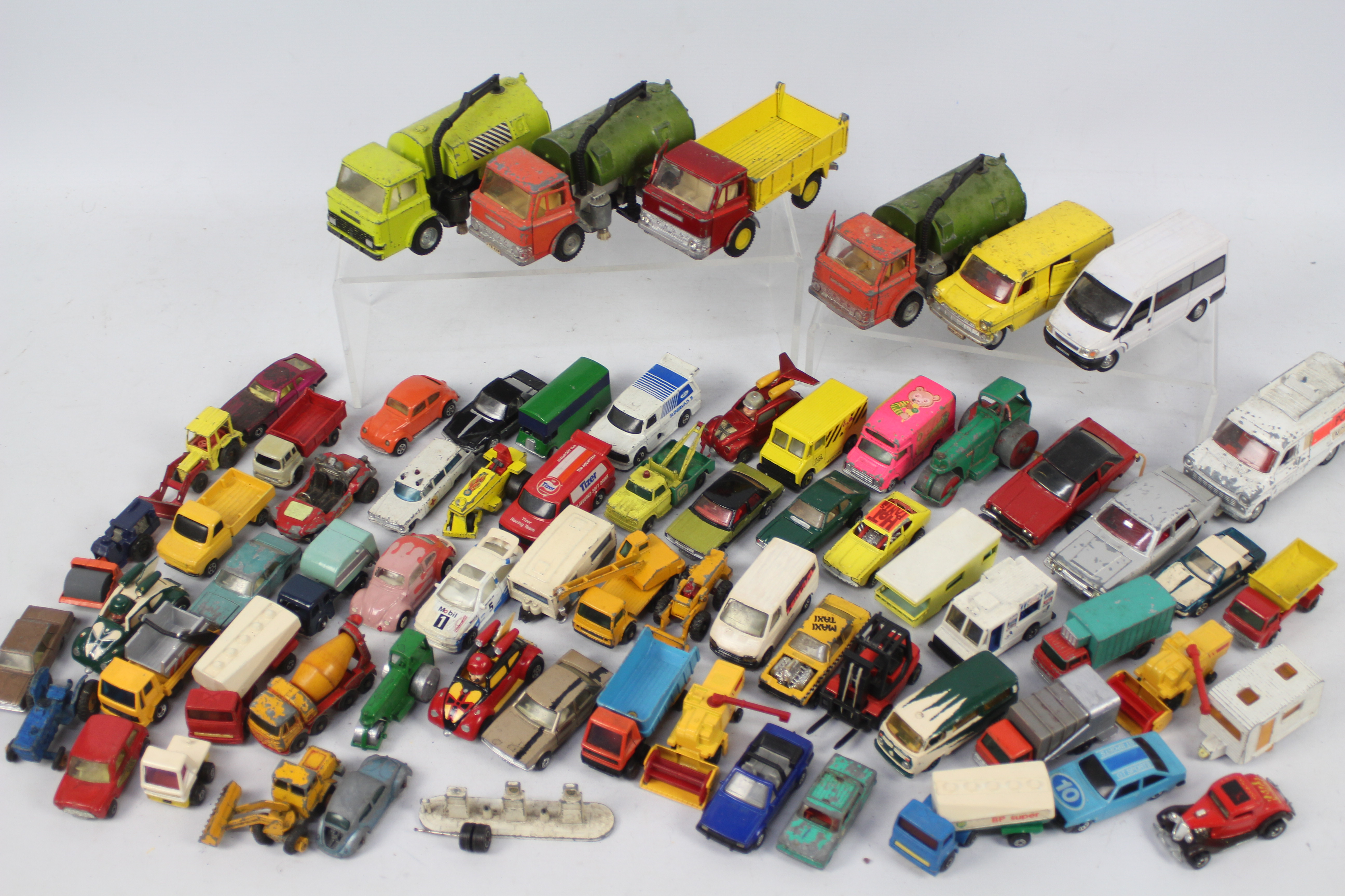 Corgi - Dinky - Matchbox - Hot Wheels - A group of approximately 70 vehicles including Ford Transit