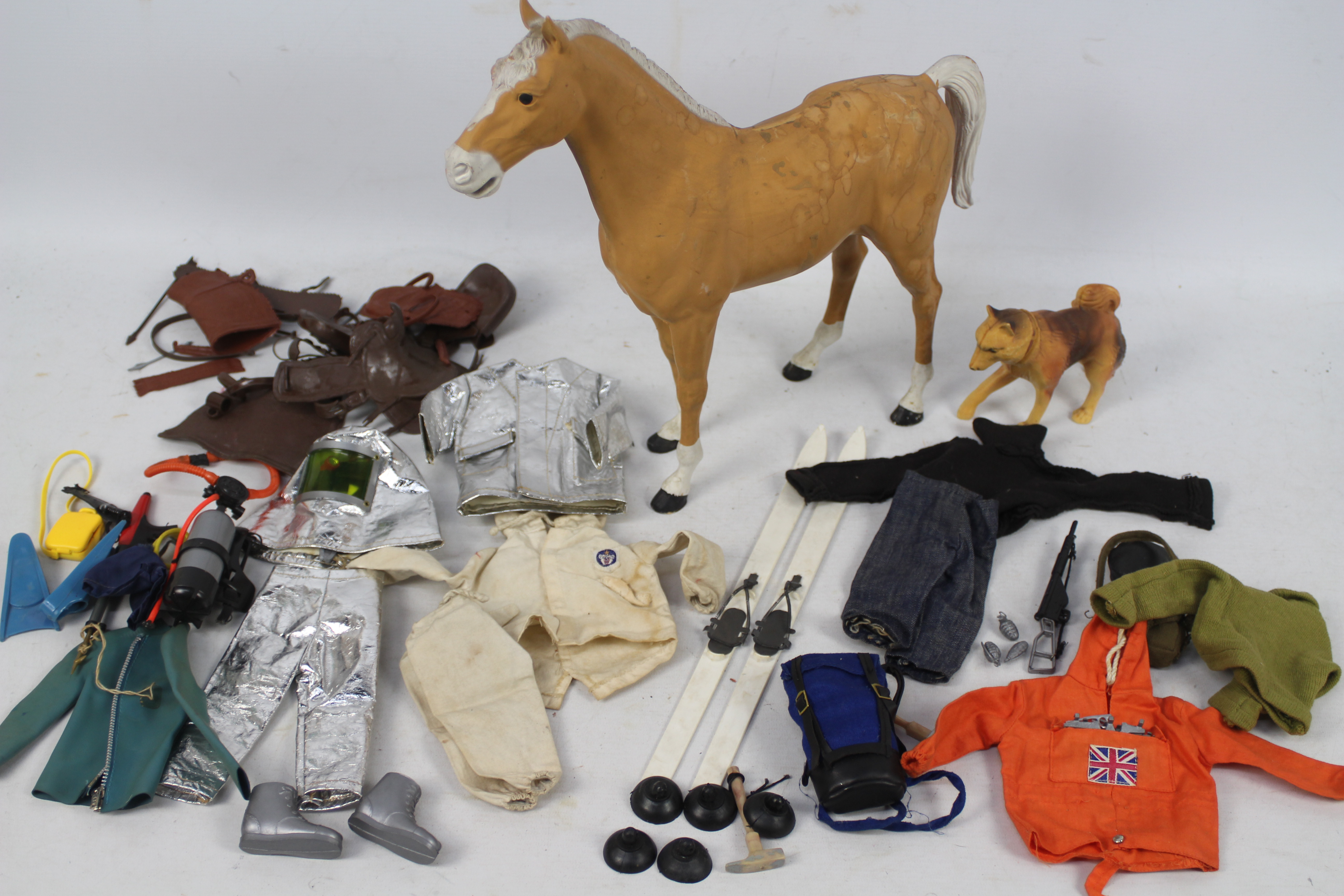 Palitoy - Action Man - Marx - A collection of Action Man clothing and accessories together with a