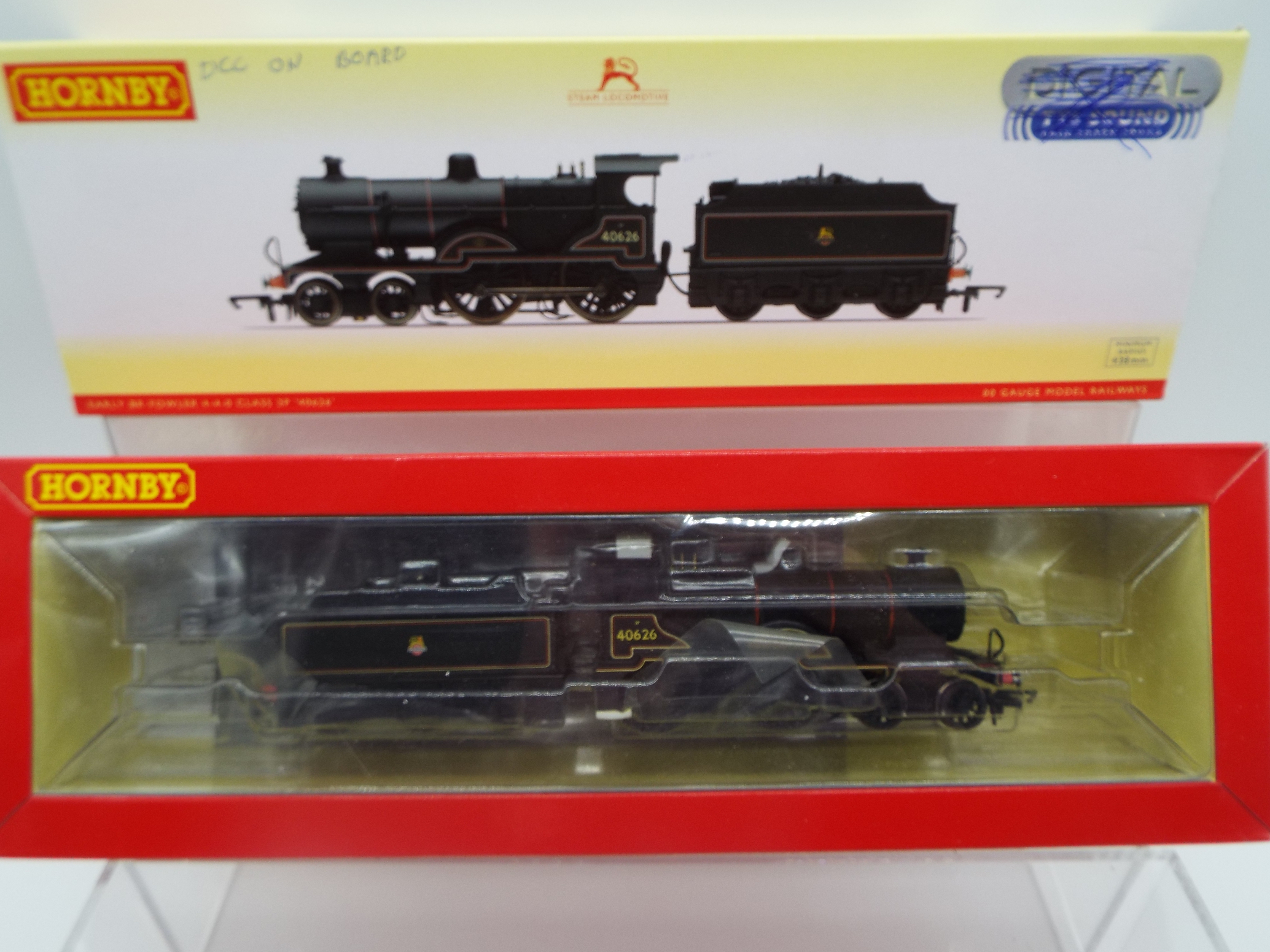 Hornby - an OO gauge DCC on board model 4-4-0 locomotive and tender running no 40626,