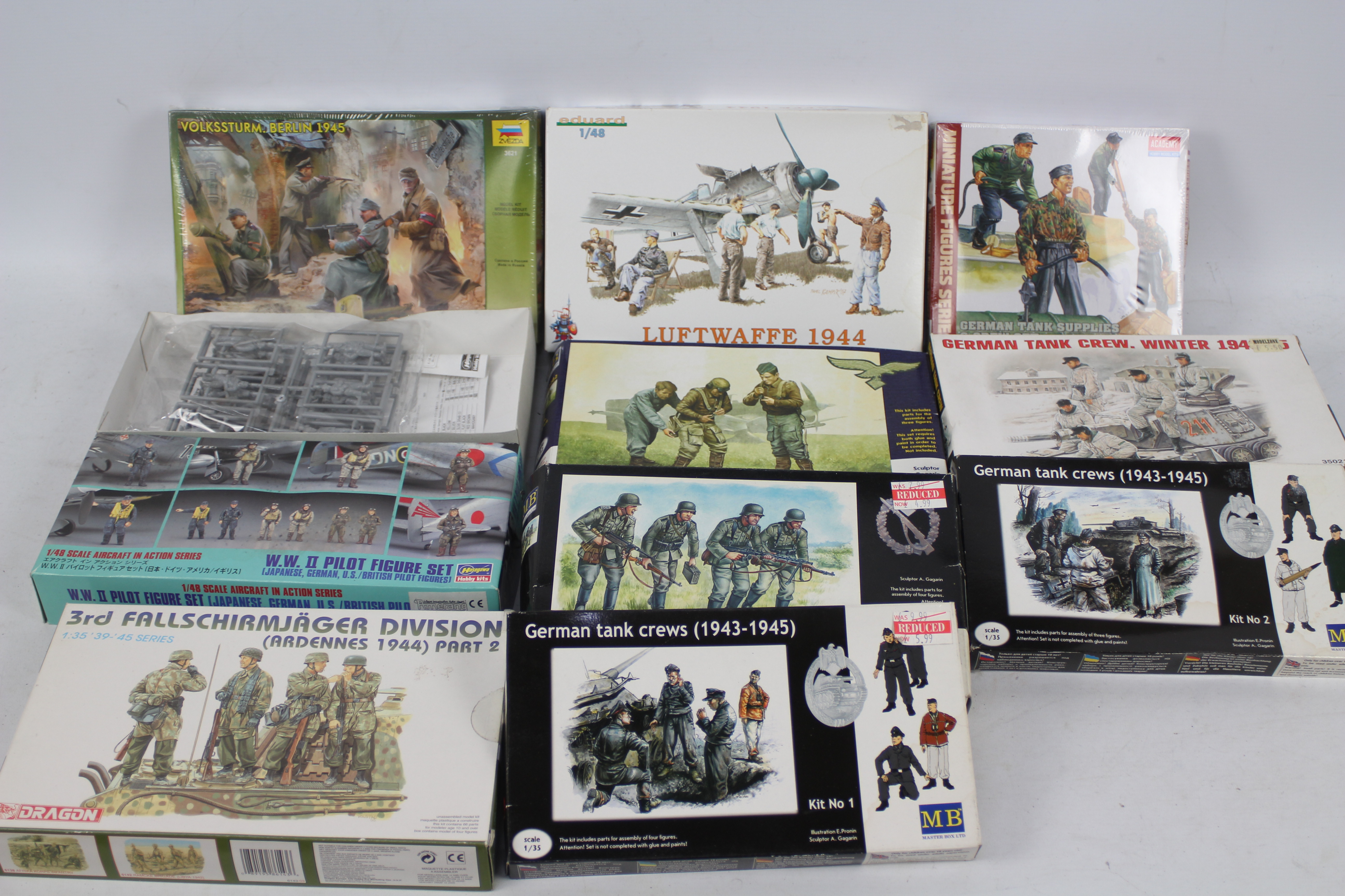 MB Models - Eduard - Dragon - Others - 10 boxed military personnel figure kits mostly in 1:72 scale.