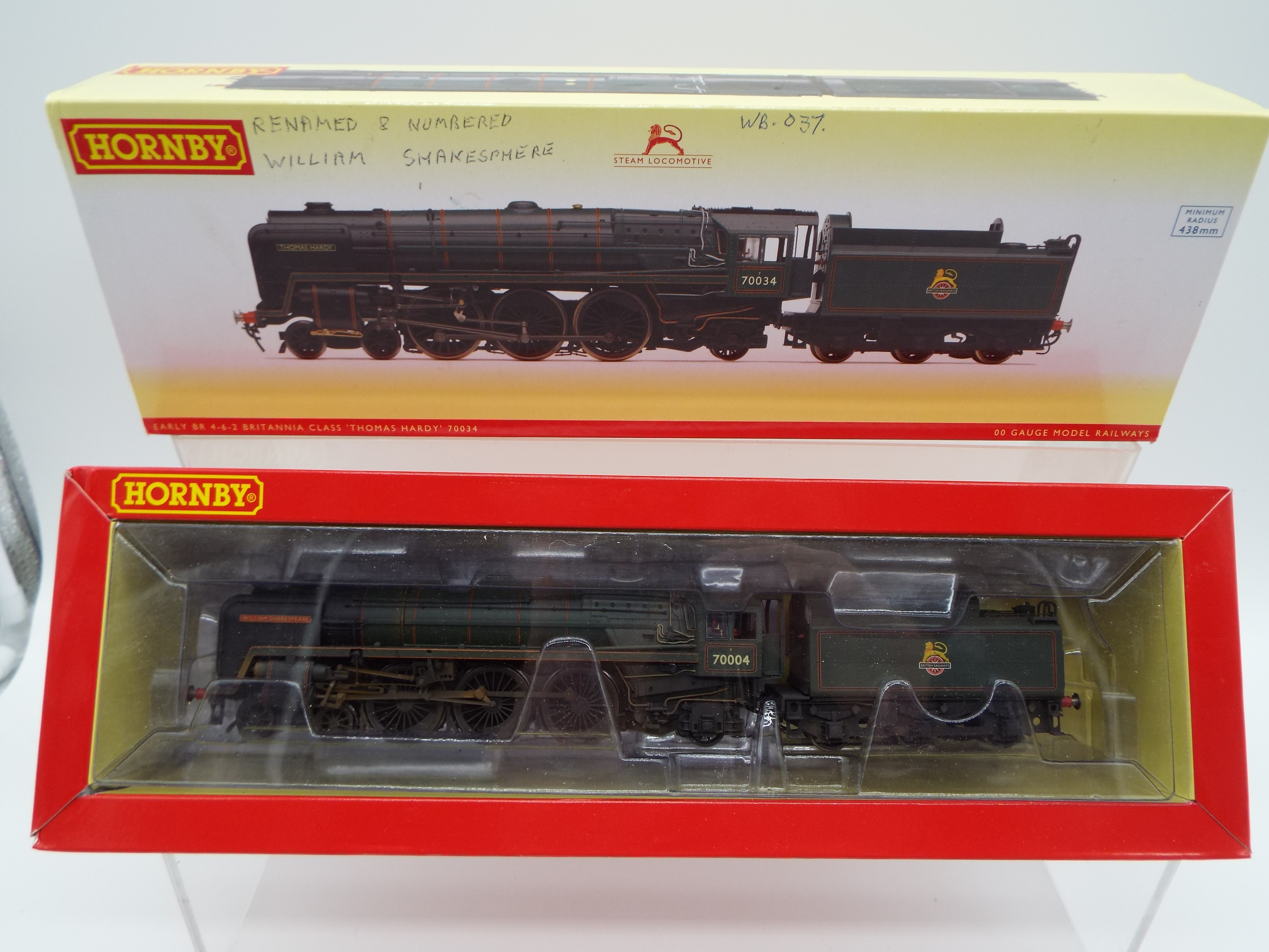 Hornby - an OO gauge model DCC fitted 4-6-2 locomotive and tender running no originally 70034