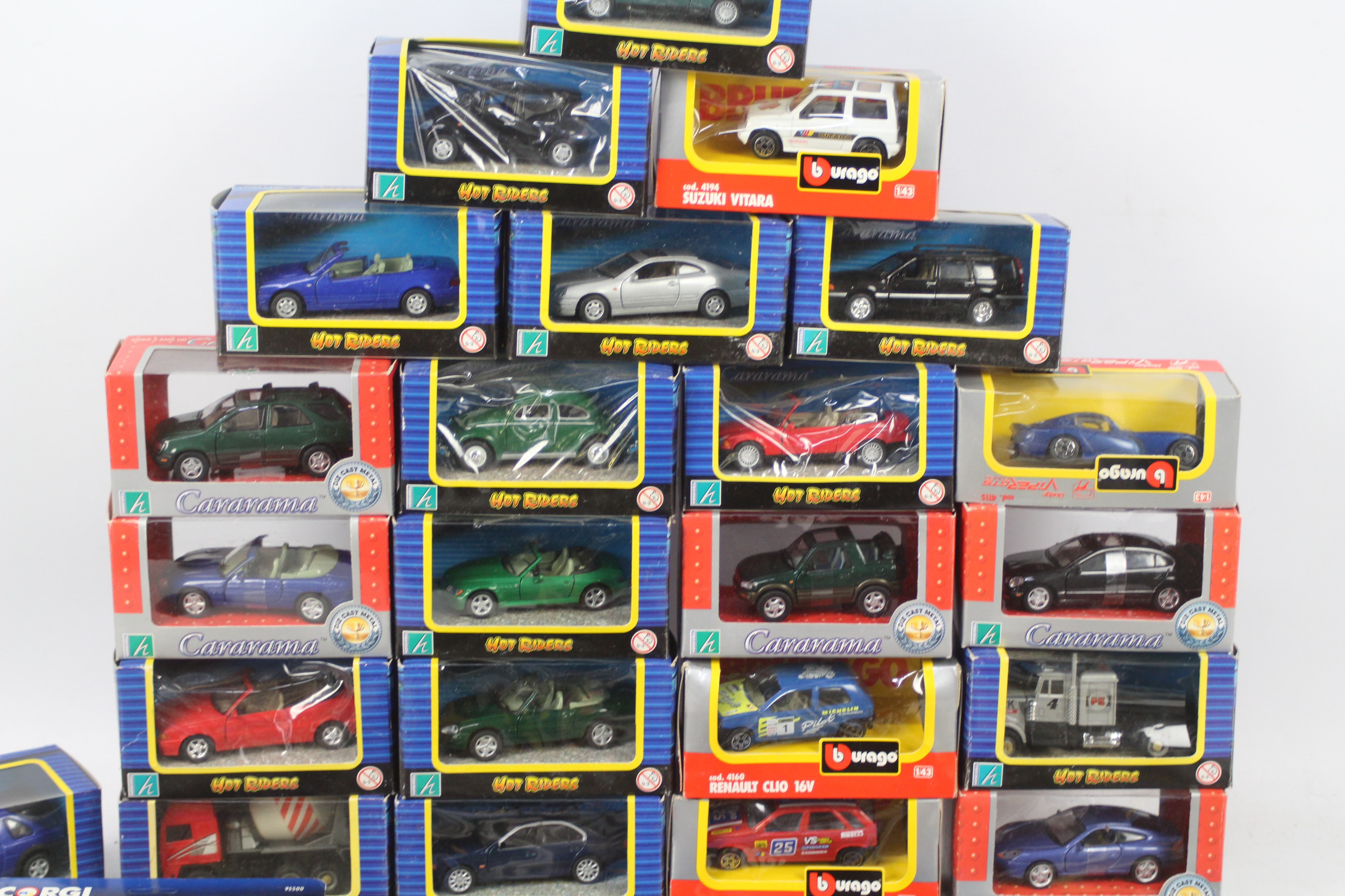 Cararama - Bburago - Corgi - 28 x boxed / carded cars in 1:43 scale including BMW Z3, - Image 2 of 3