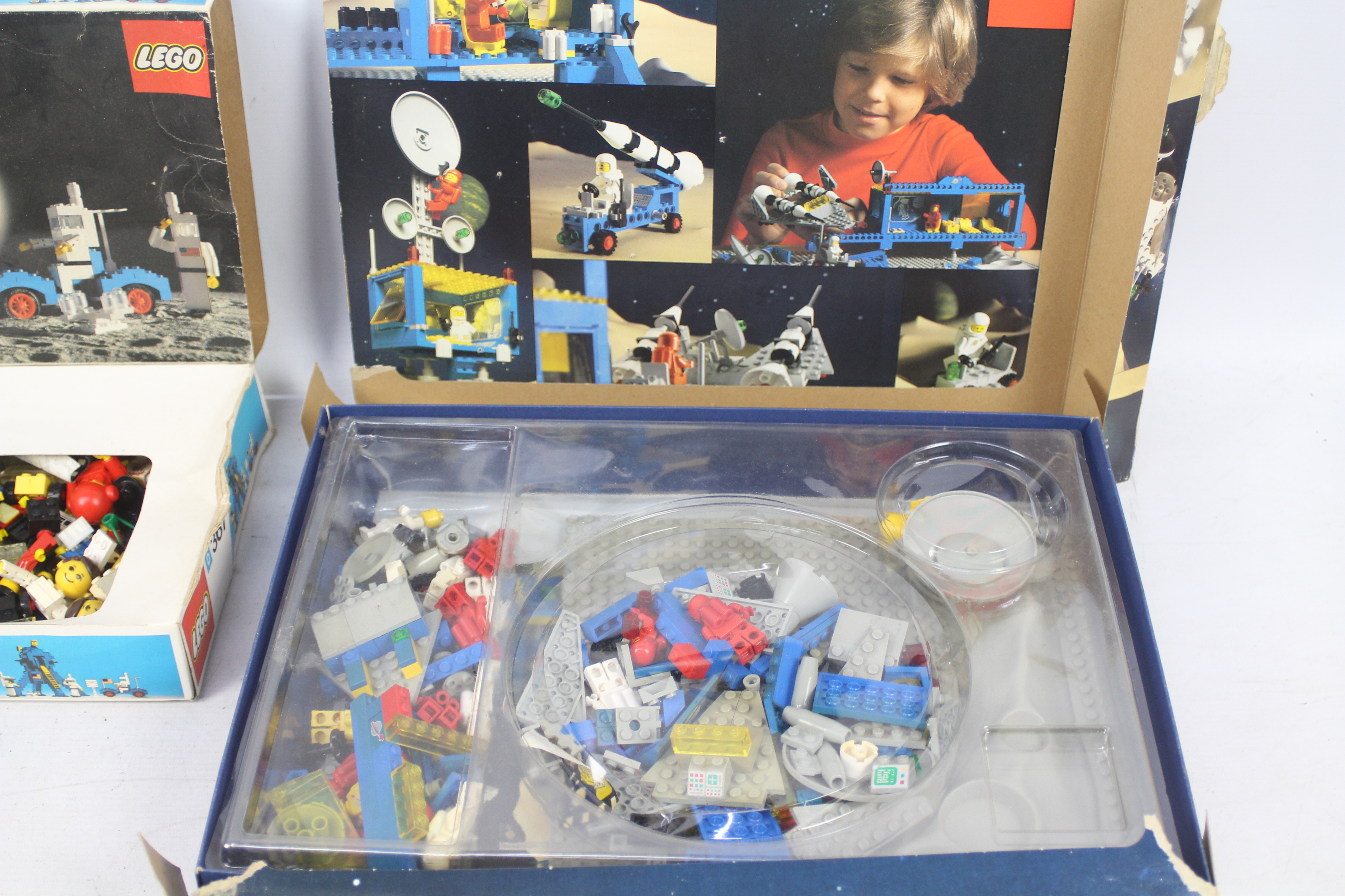 Lego - 3 x vintage Lego boxed sets, Moon Landing set dated 1975, Space Centre dated 1981, - Image 8 of 9
