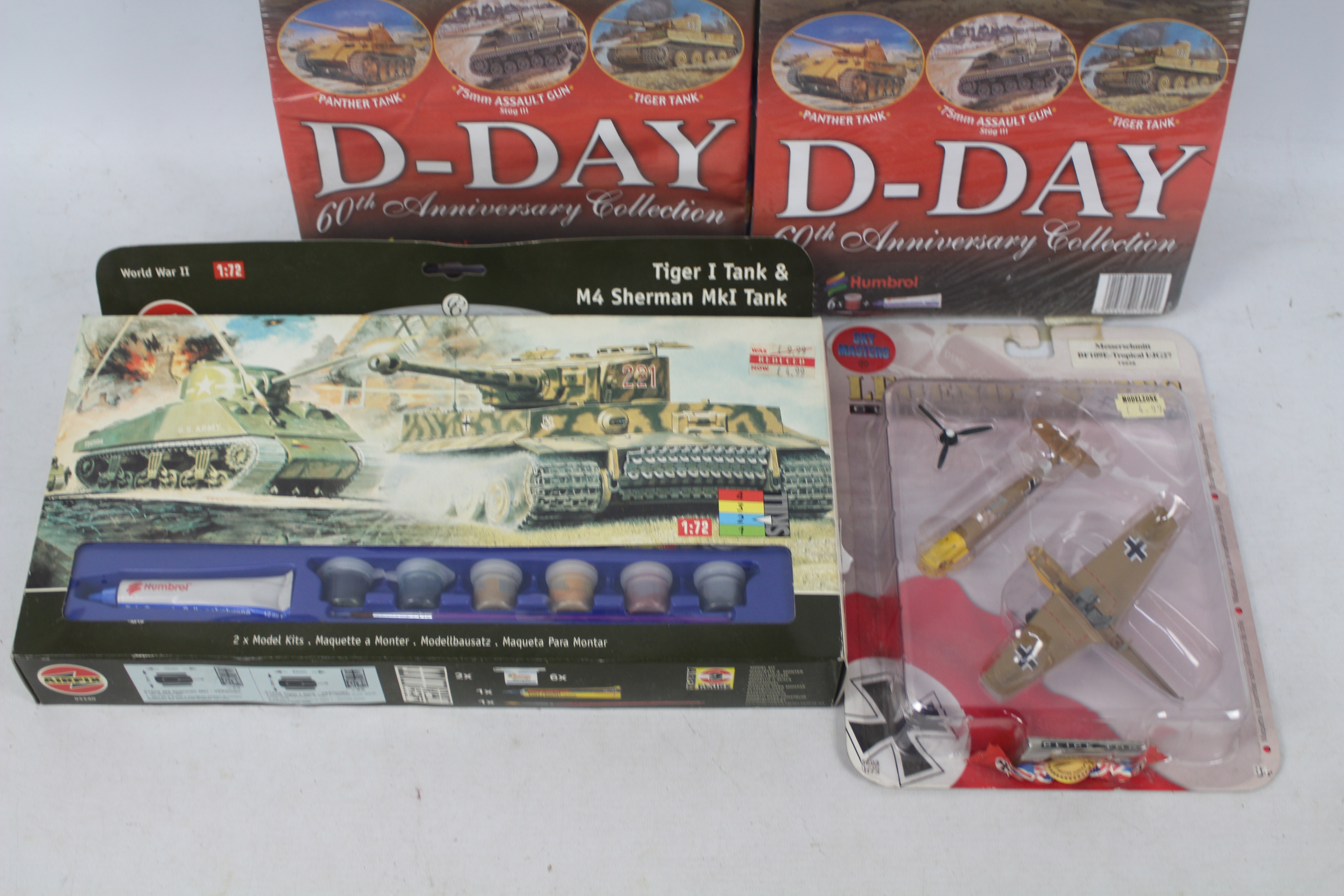 Airfix - Other - Four boxed mainly 1:72 scale plastic model kits. - Image 2 of 2