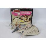 Star Wars - Palitoy - A boxed Star Wars Rebel Armoured Snowspeeder # 33361 with 7 x action figures.