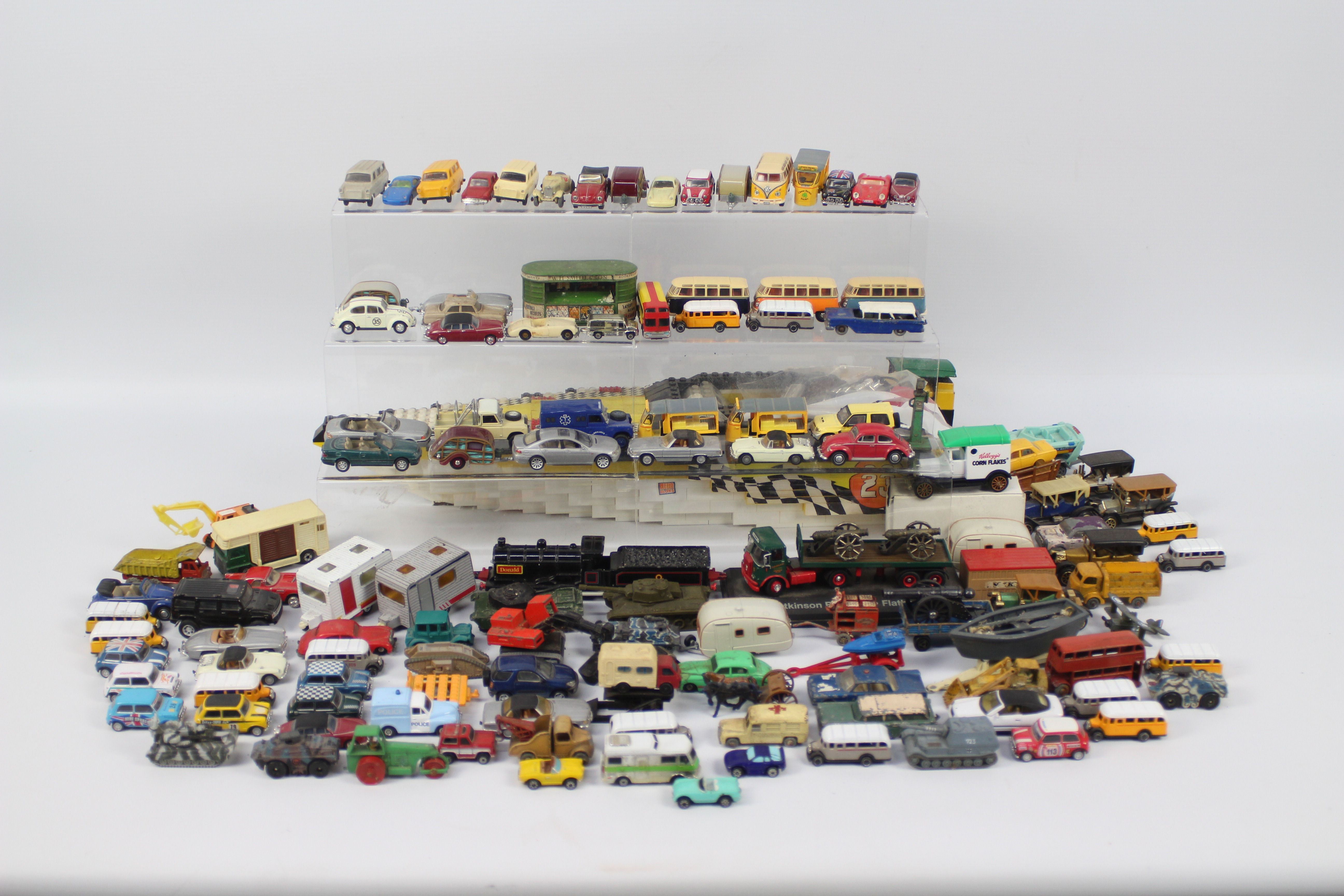 Cararama - Matchbox - Hongwell - A collection of 70 plus vehicles mostly in 1:76 scale including