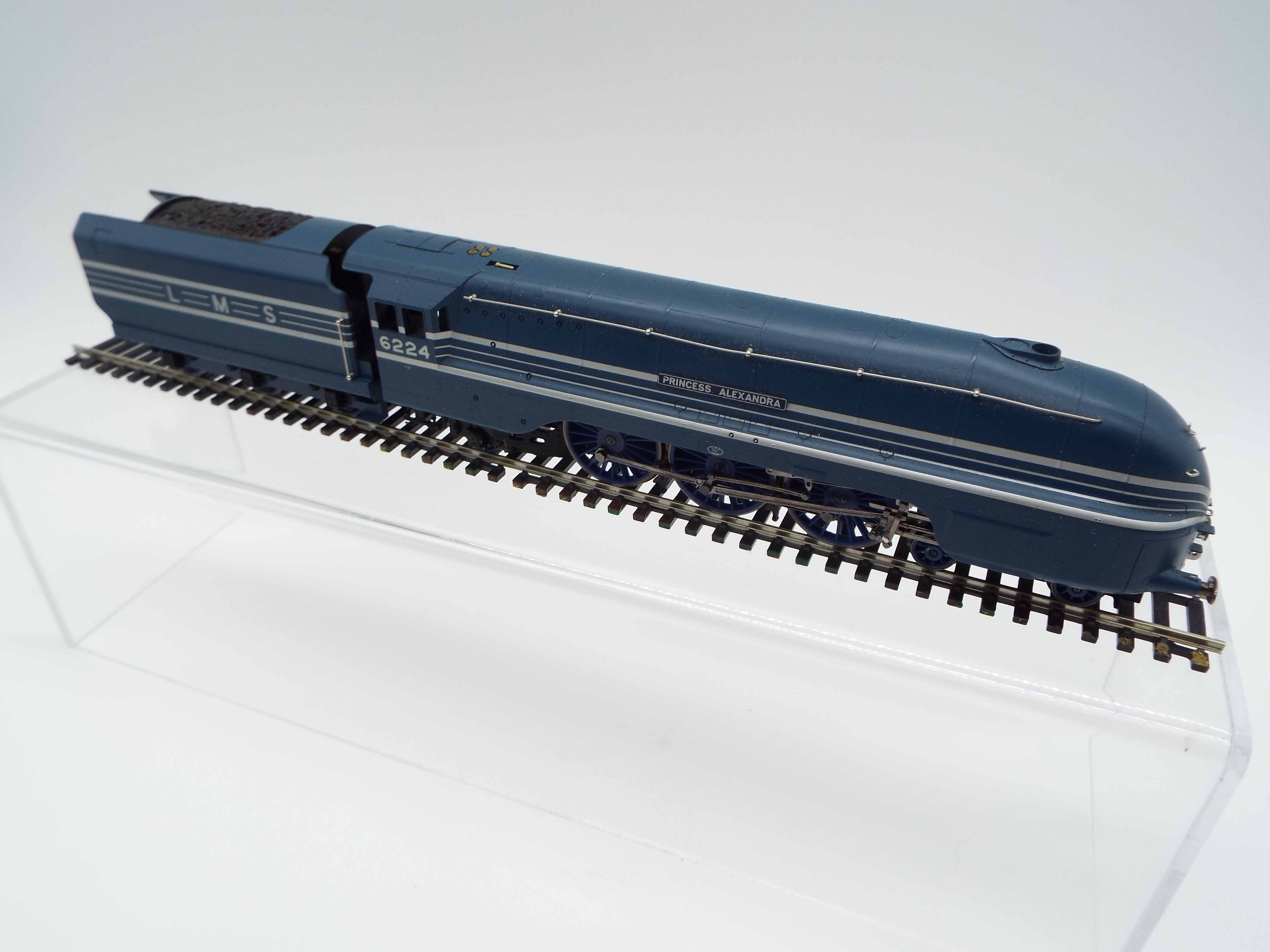 Hornby - an OO gauge model 4-6-2 locomotive and tender 'Princess Alexandra' running no 6224,