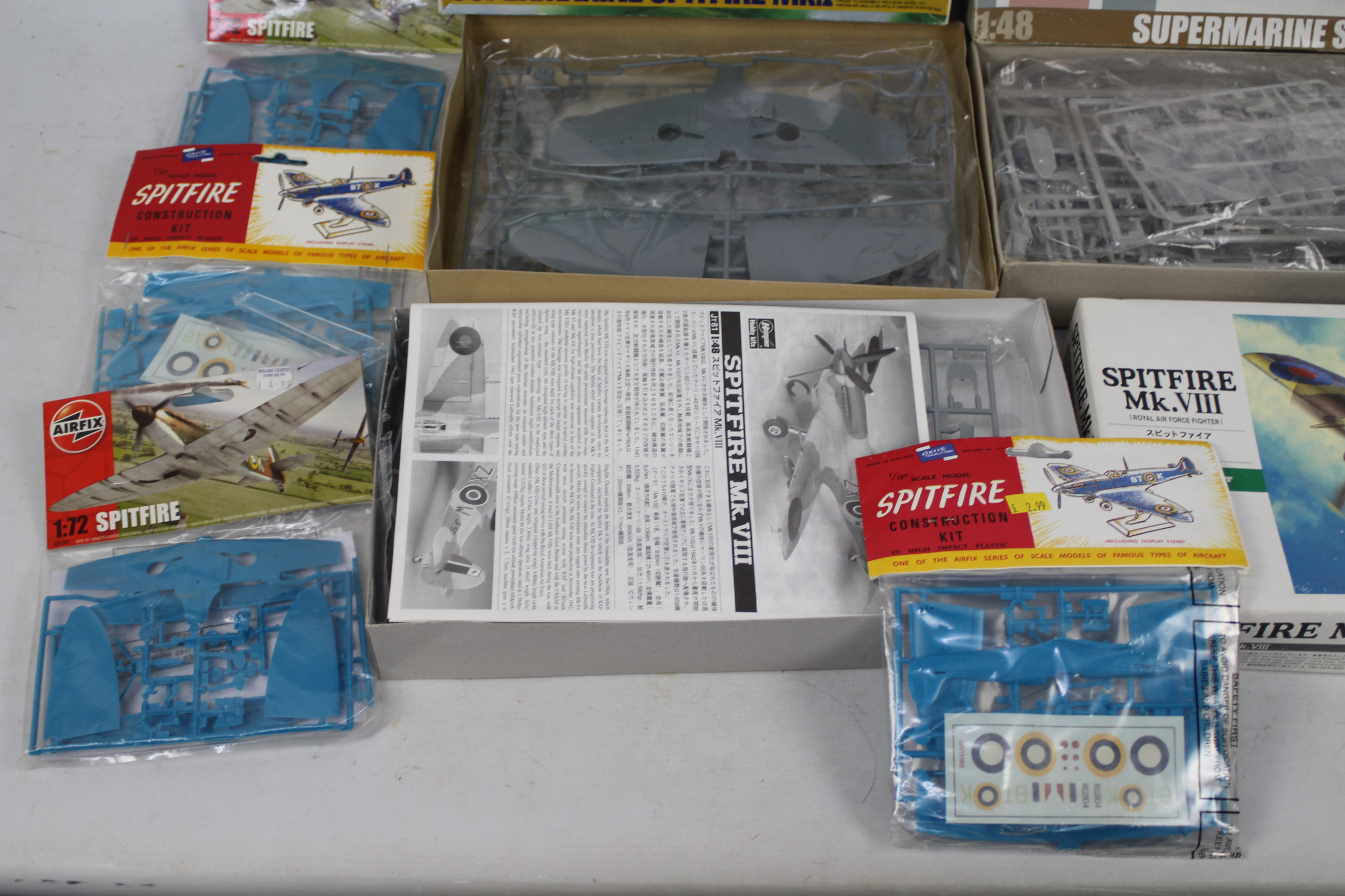 Tamiya - Airfix - Hasegawa - Seven boxed and bagged Spitfire plastic model kits in 1:72 and 1:48 - Image 3 of 4