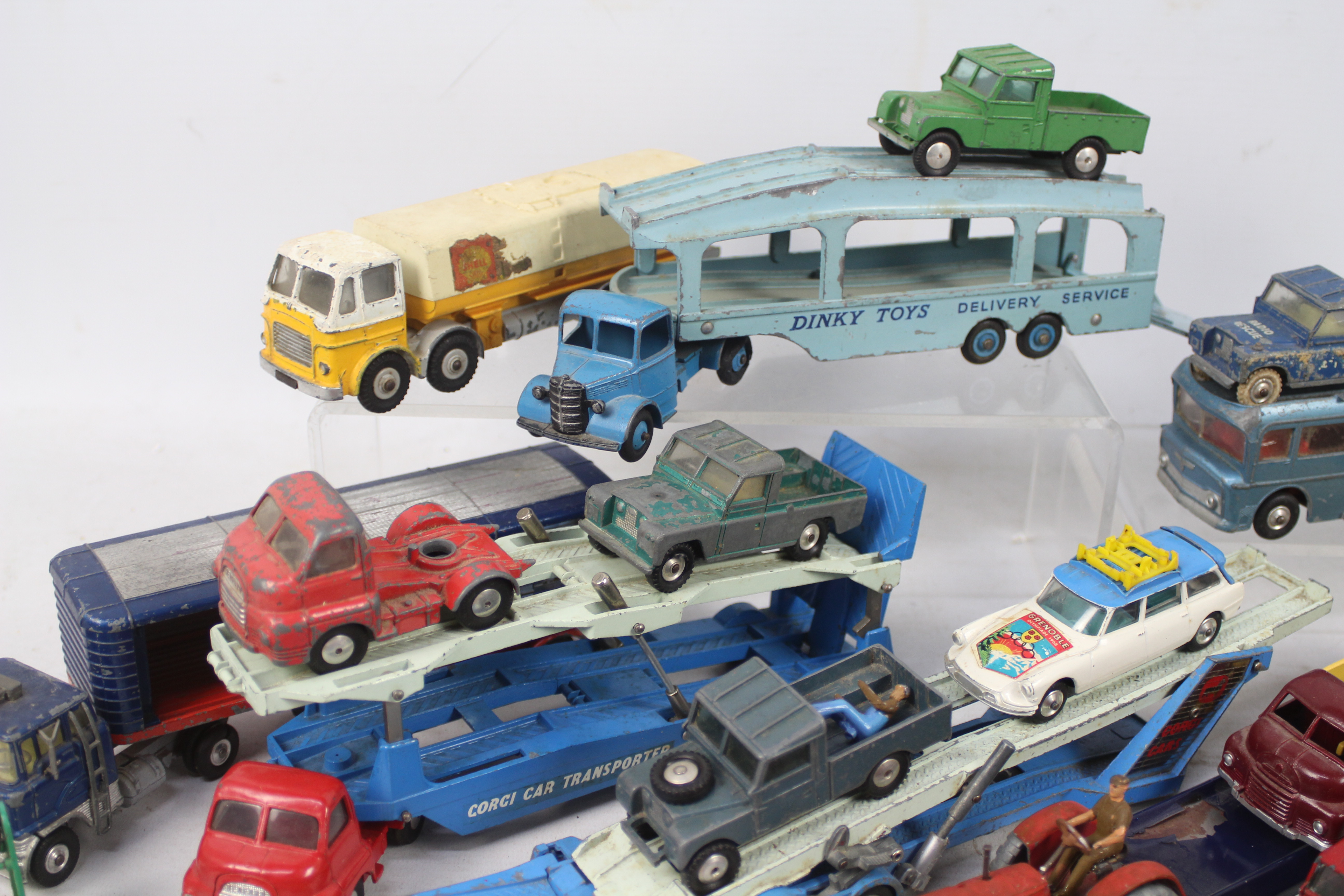 Dinky Toys - Corgi Toys - A group of unboxed diecast model vehicles. - Image 4 of 4