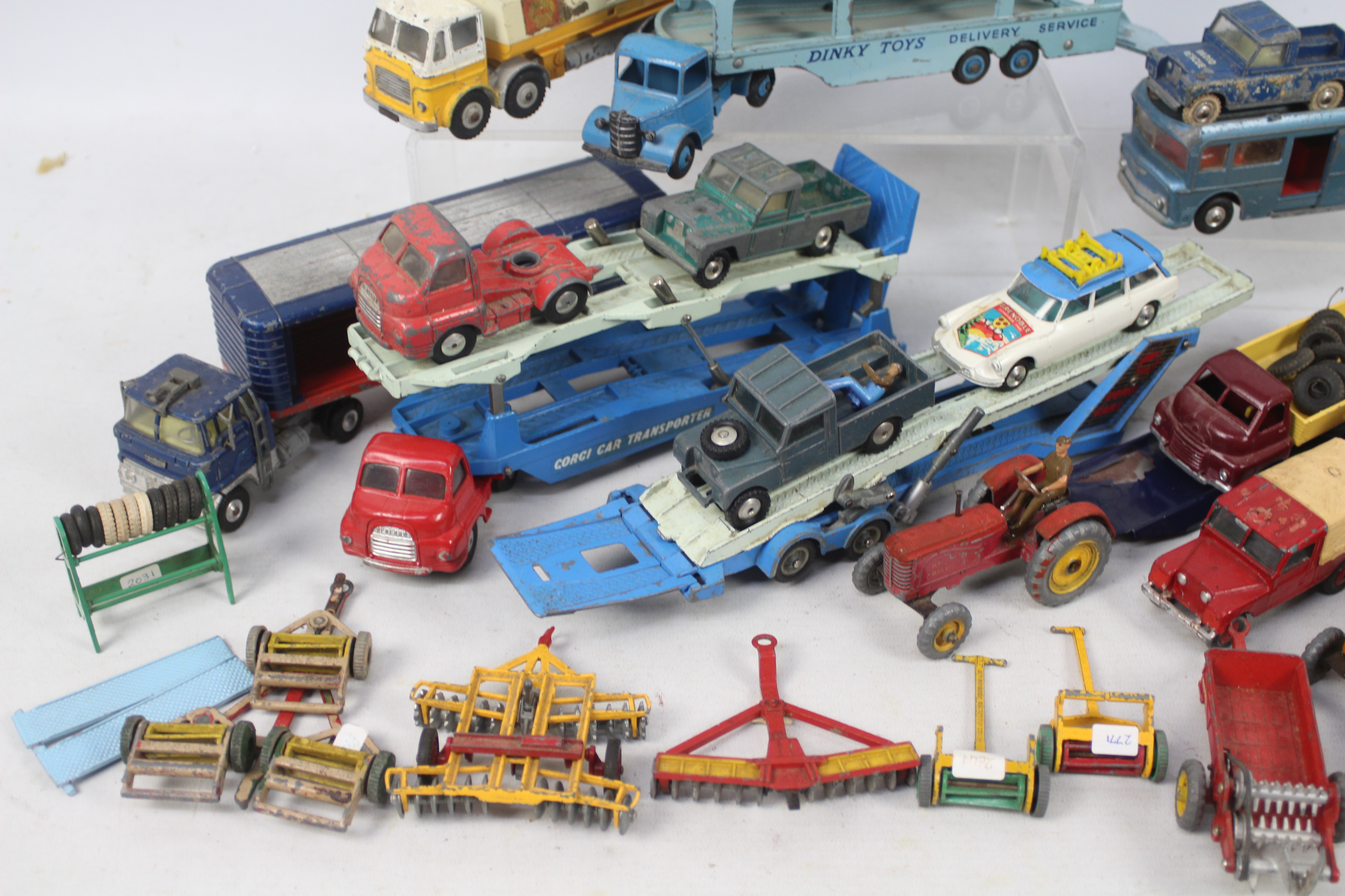 Dinky Toys - Corgi Toys - A group of unboxed diecast model vehicles. - Image 2 of 4