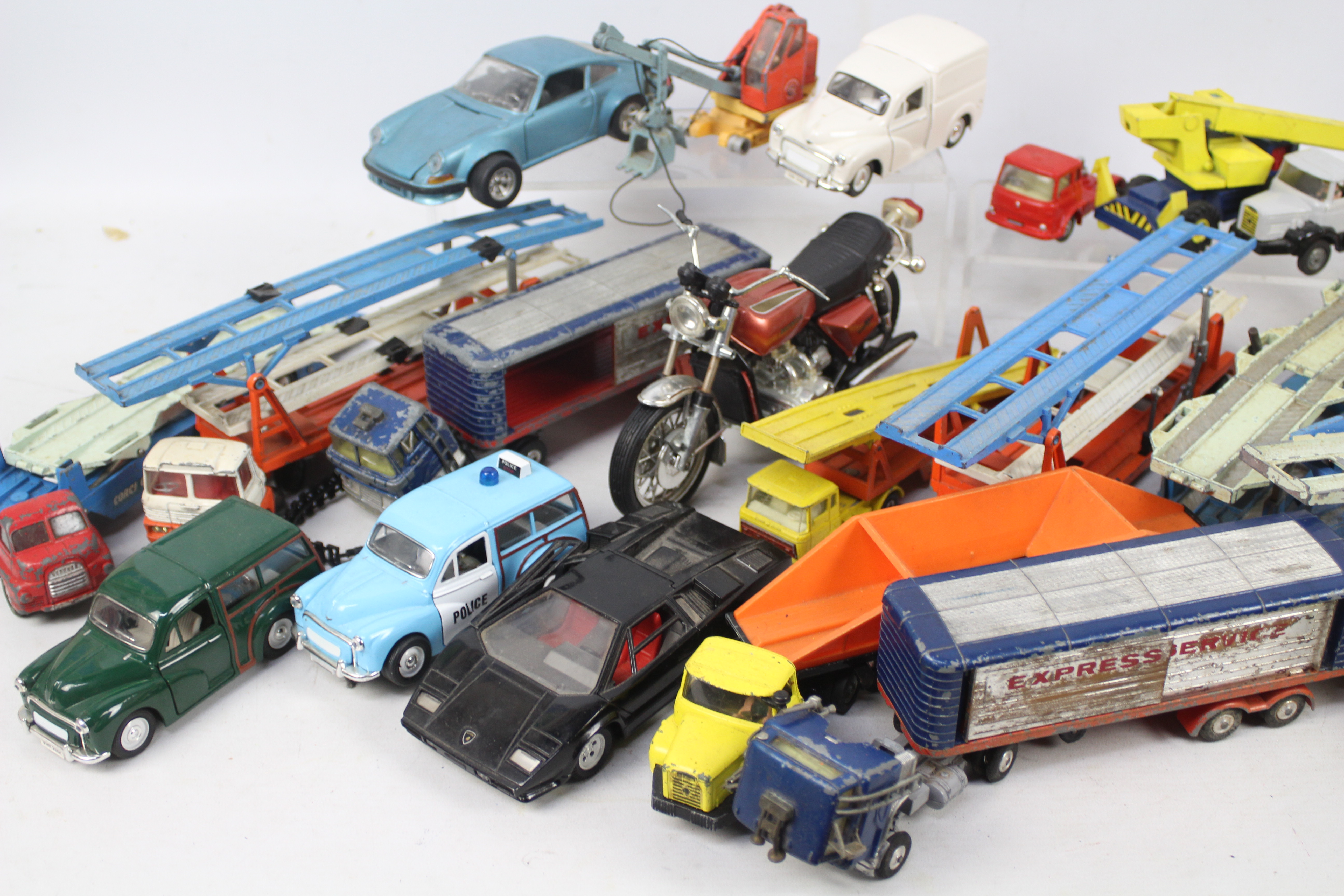 Corgi, Matchbox, Polistil - Others - An unboxed group of diecast model vehicles in various scales, - Image 2 of 3