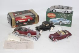 Franklin Mint - Matchbox - Bburago - A mixed group of five larger scale diecast scale model