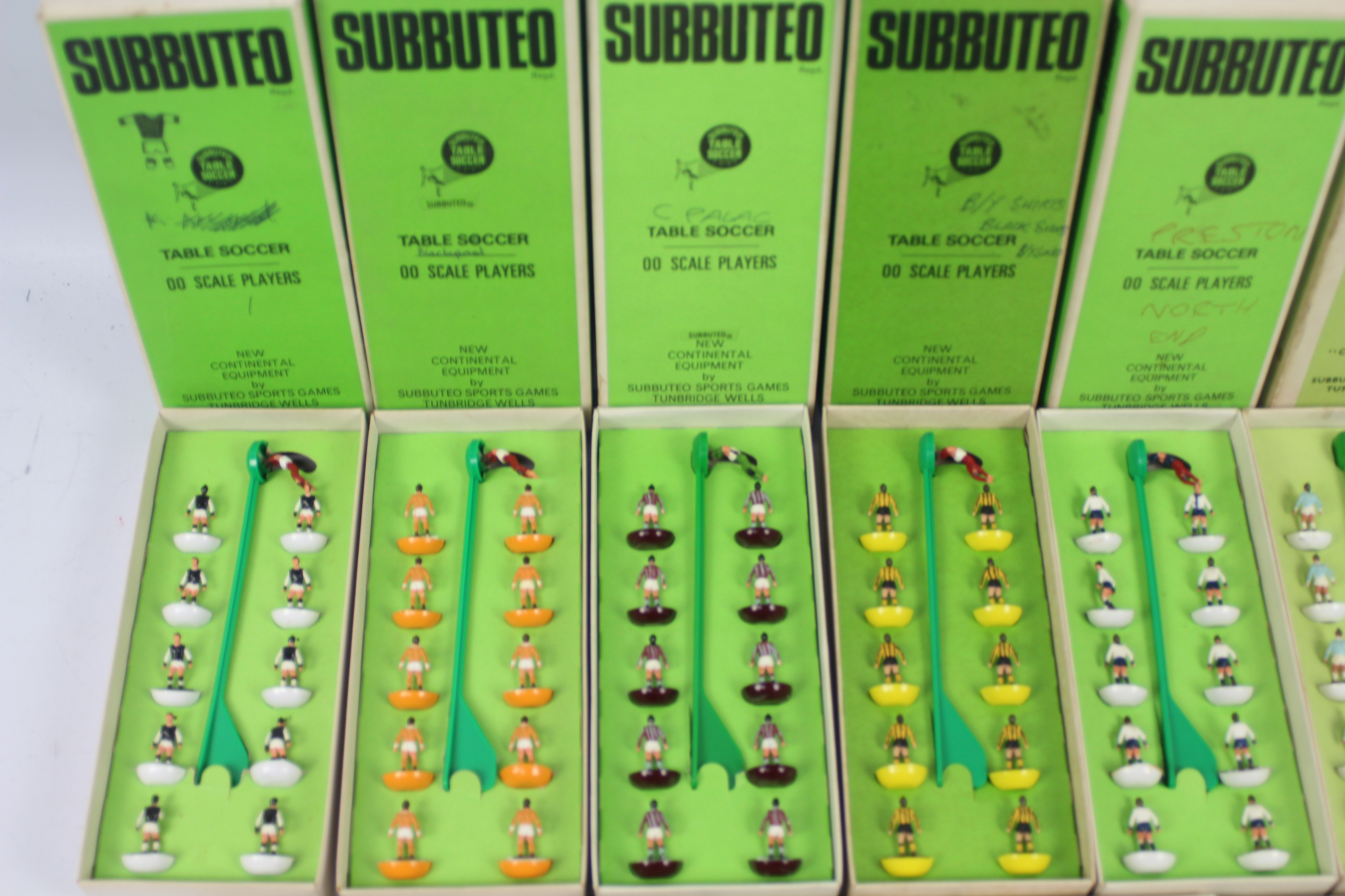 Subbuteo - Table Soccer - 00 Scale Players. - Image 2 of 5