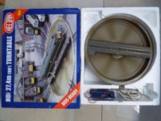 Heljan - an HO scale 27,4m (90') model turntable, Ready # 89121, with controller,