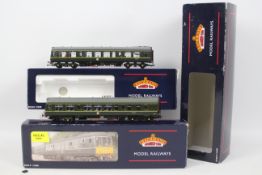 Bachmann - an OO gauge boxed two-car set, BR green livery, class 108 DMU locomotive,