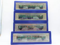 Bachmann - an OO gauge model 4-car EMU, Southern green livery,