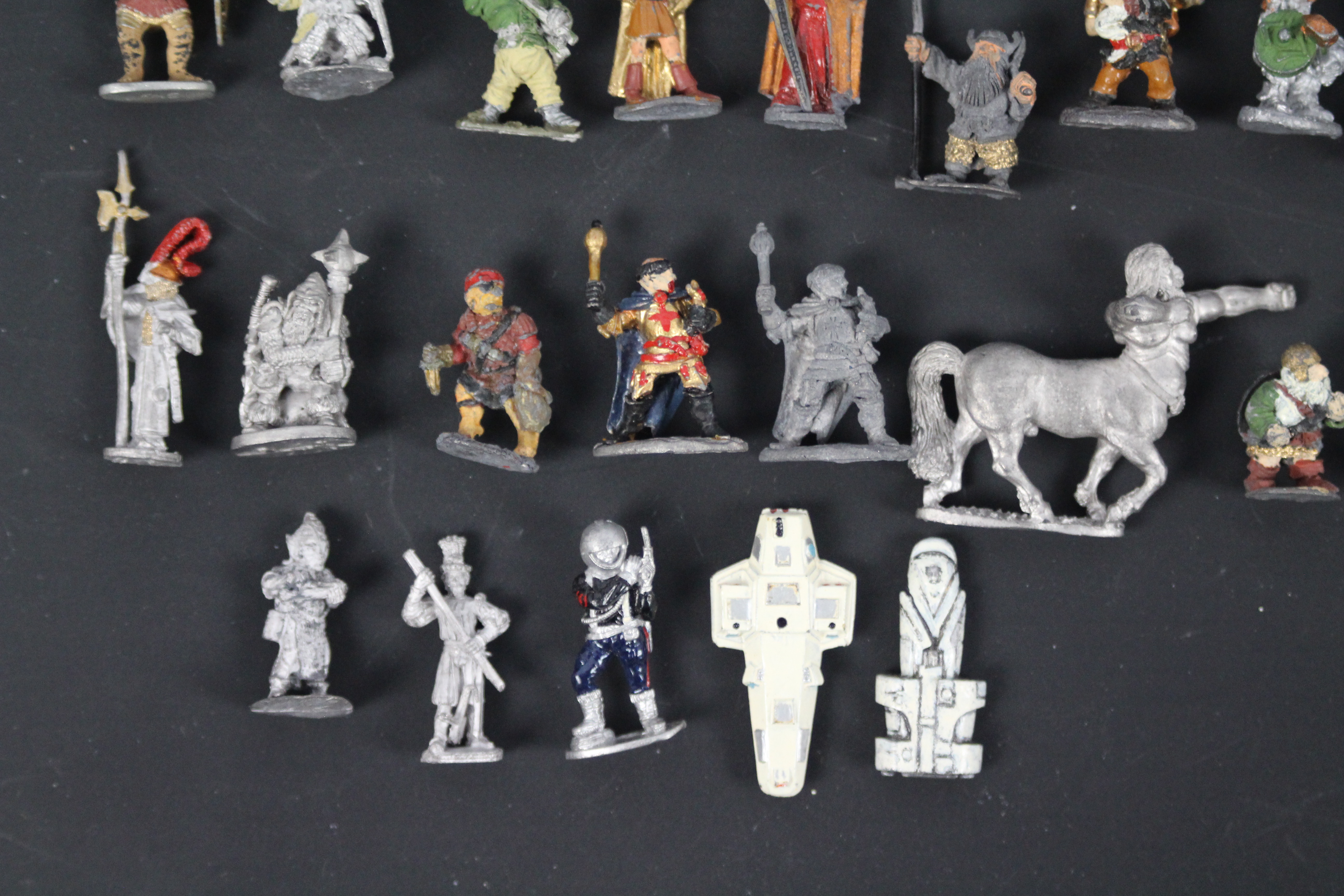 Role Playing - Games Workshop - Warhammer - An unboxed and predominately collection of over 40 - Image 2 of 5