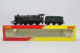 Hornby - an OO gauge model 4-6-0 locomotive and tender, running no 5028 'Llantilio Castle',
