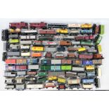 Kleinbahn - Hornby - Lima - Jouef - Triang - Others - A large group of unboxed OO / HO gauge