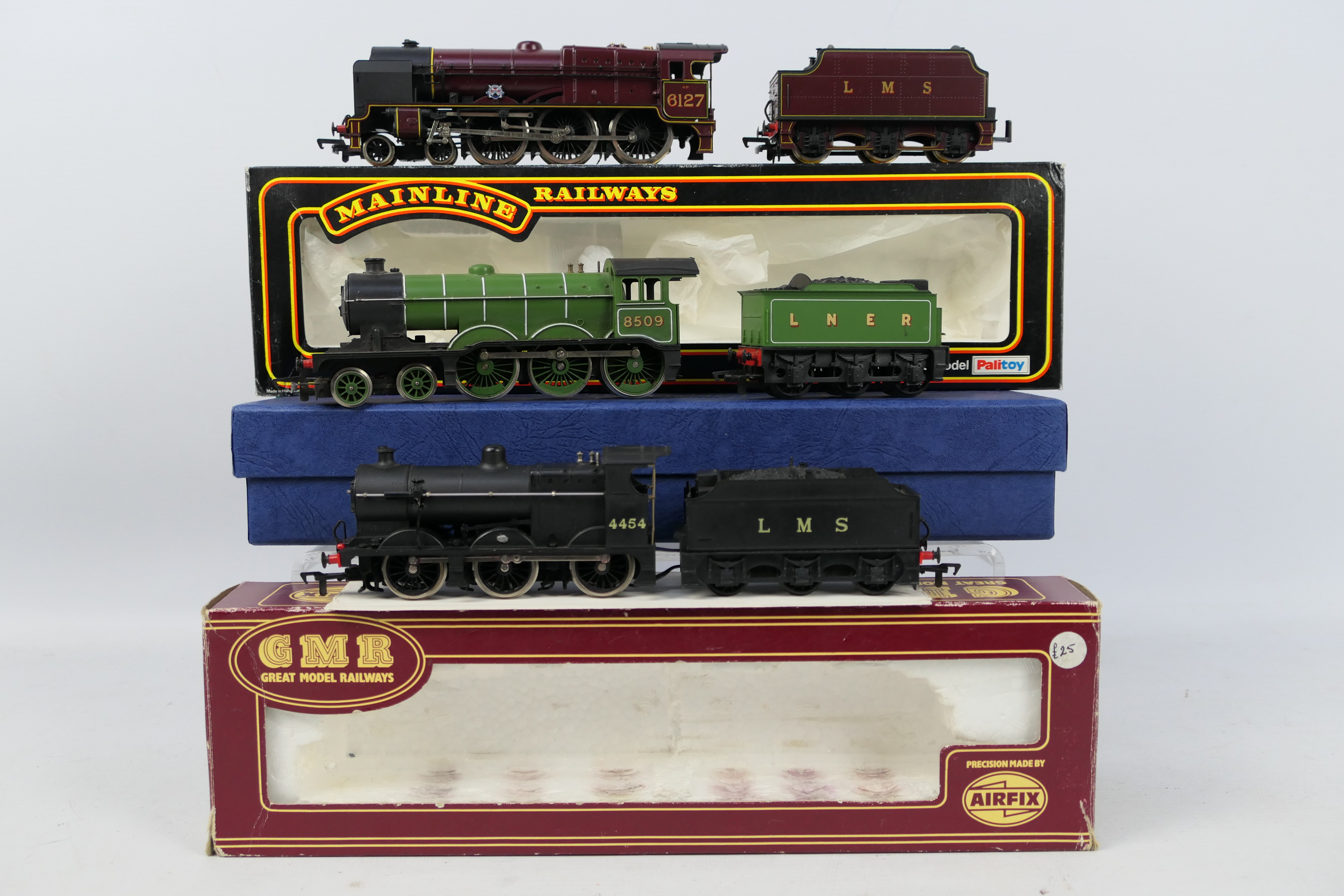 Hornby - Mainline - Airfix - Three OO gauge steam locomotives and tenders two of which boxed and