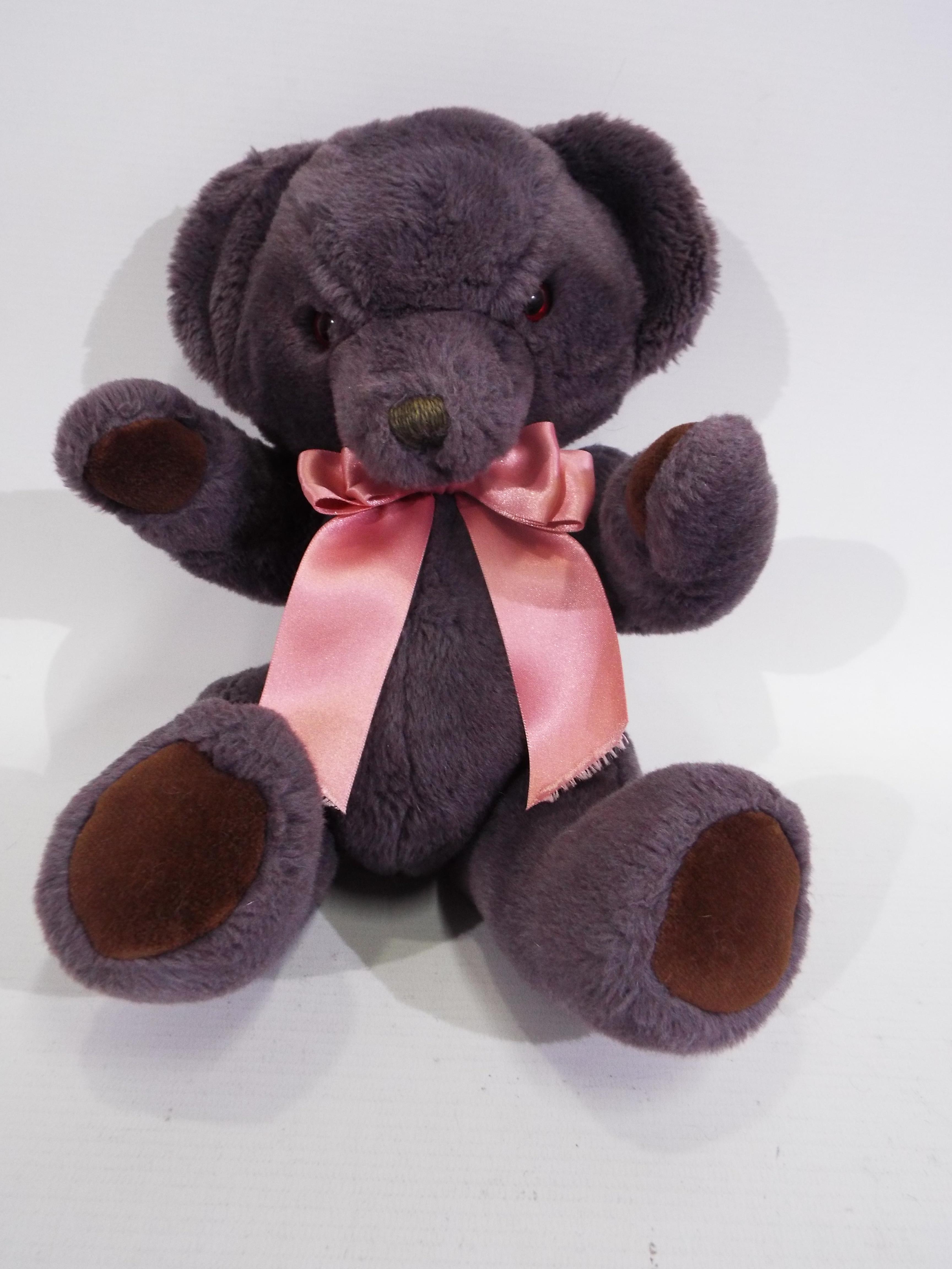 House Of Nisbet - 3 x limited edition jointed bears, - Image 9 of 9