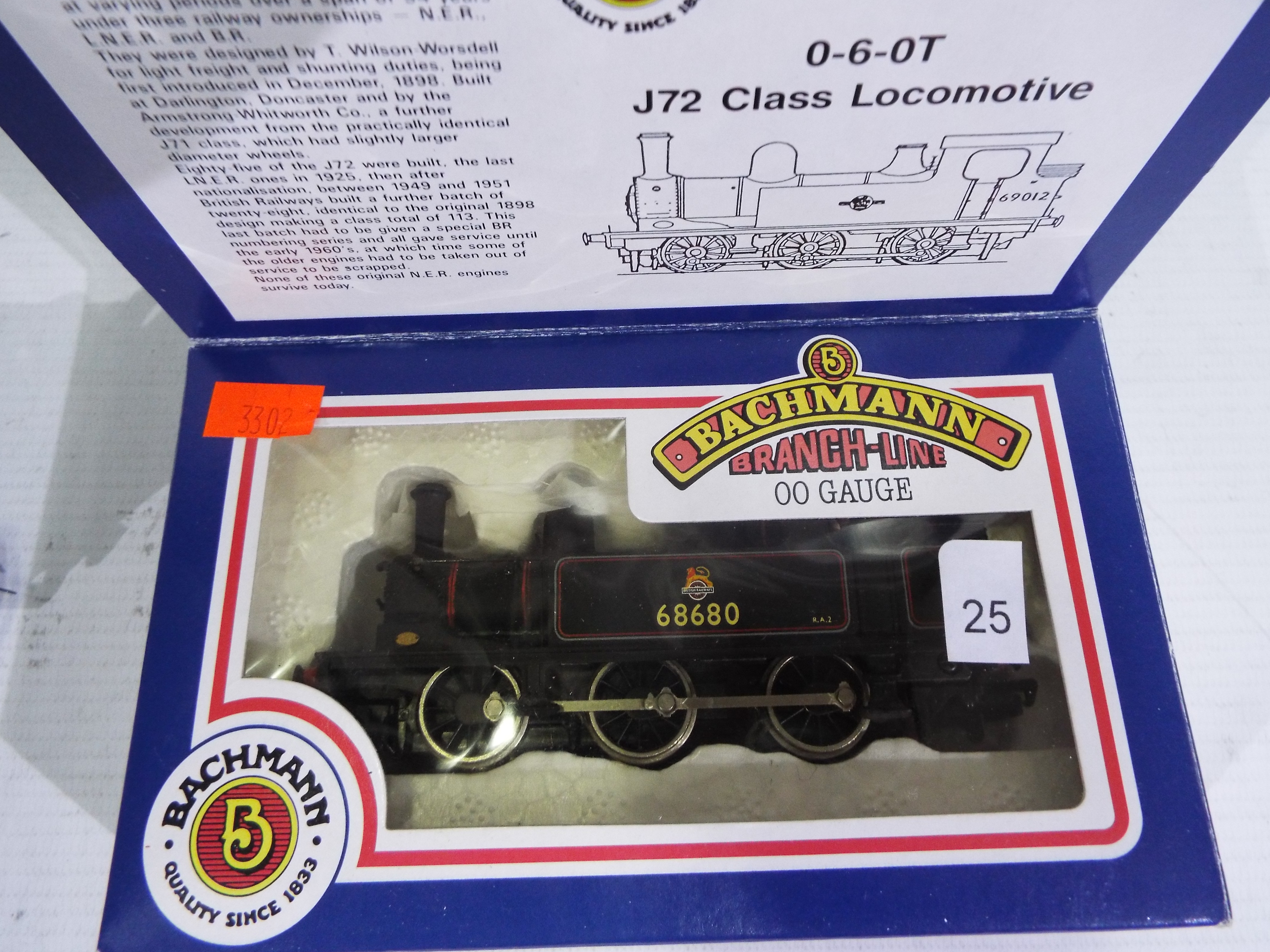 Bachmann, Hornby - 2 x boxed Bachmann OO gauge locomotive and railway carriage, - Image 2 of 5